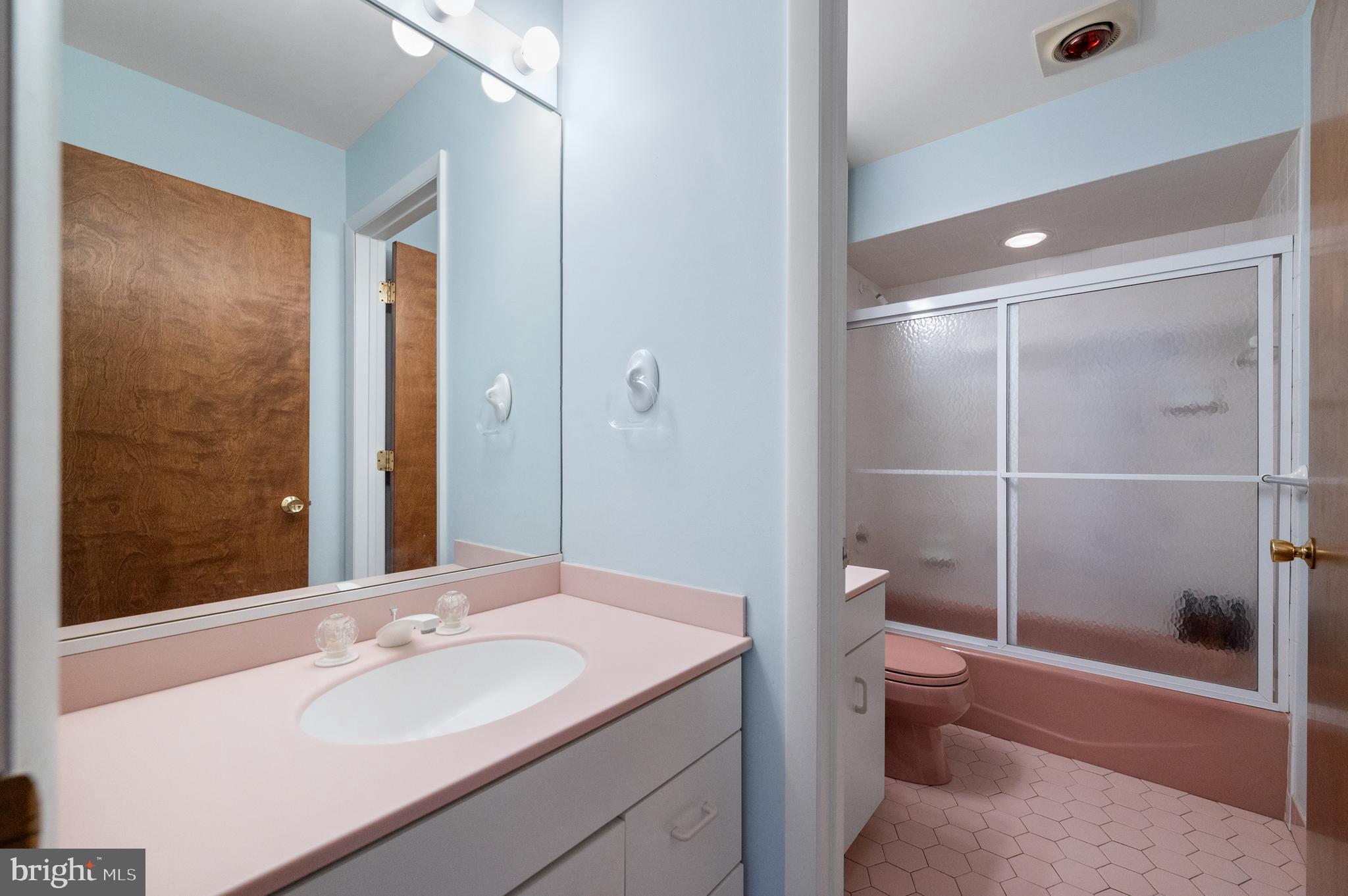 HIDDEN VALLEY - Residential