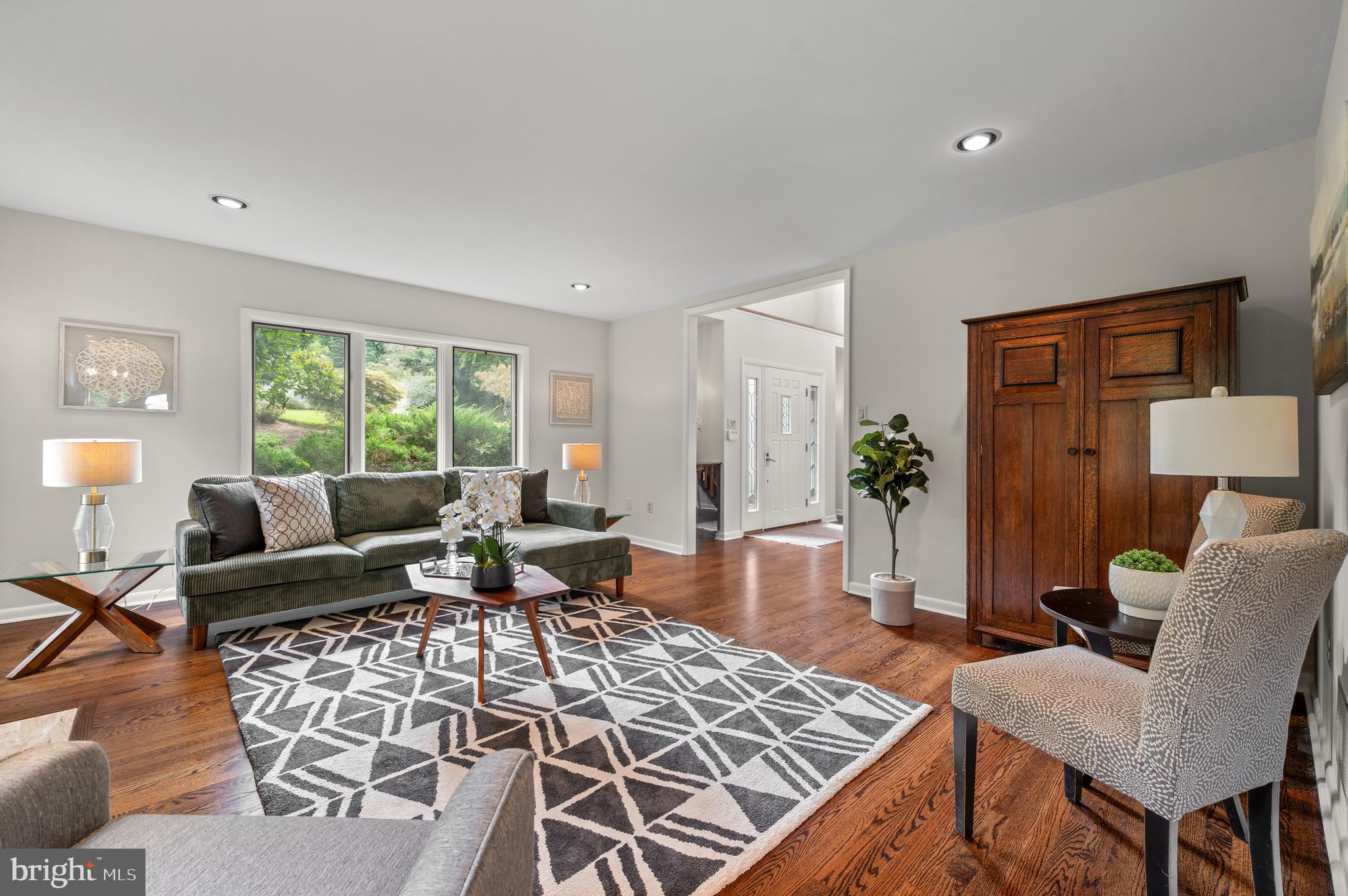 HIDDEN VALLEY - Residential