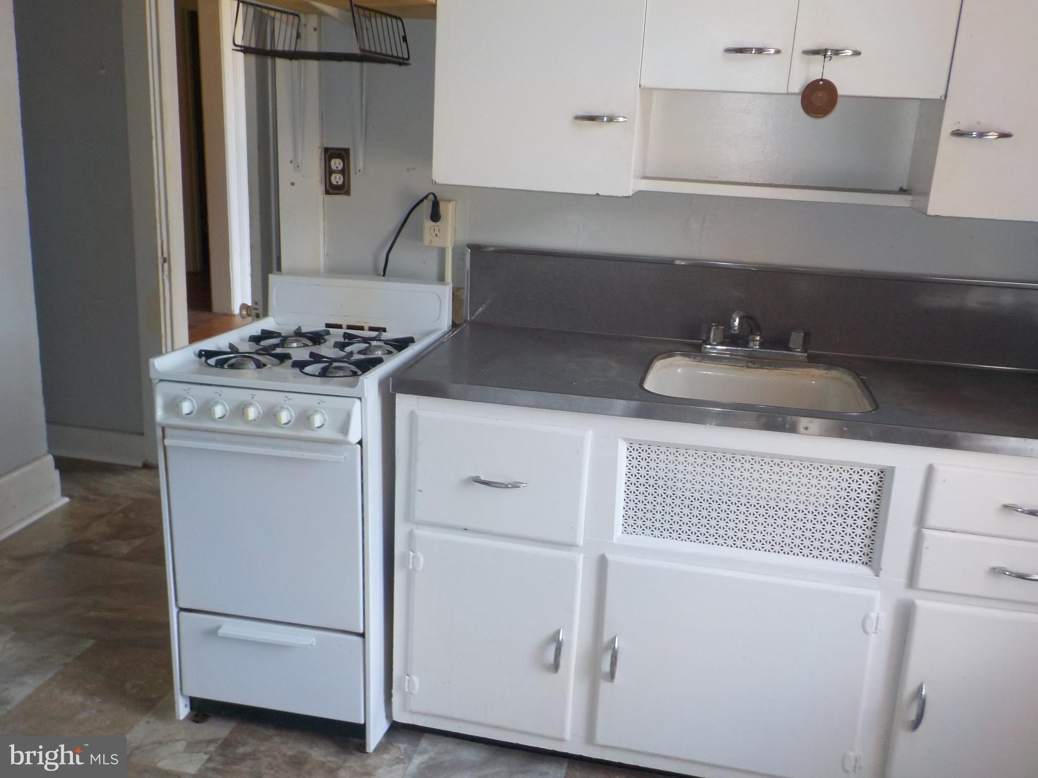 223 SECOND STREET N 5