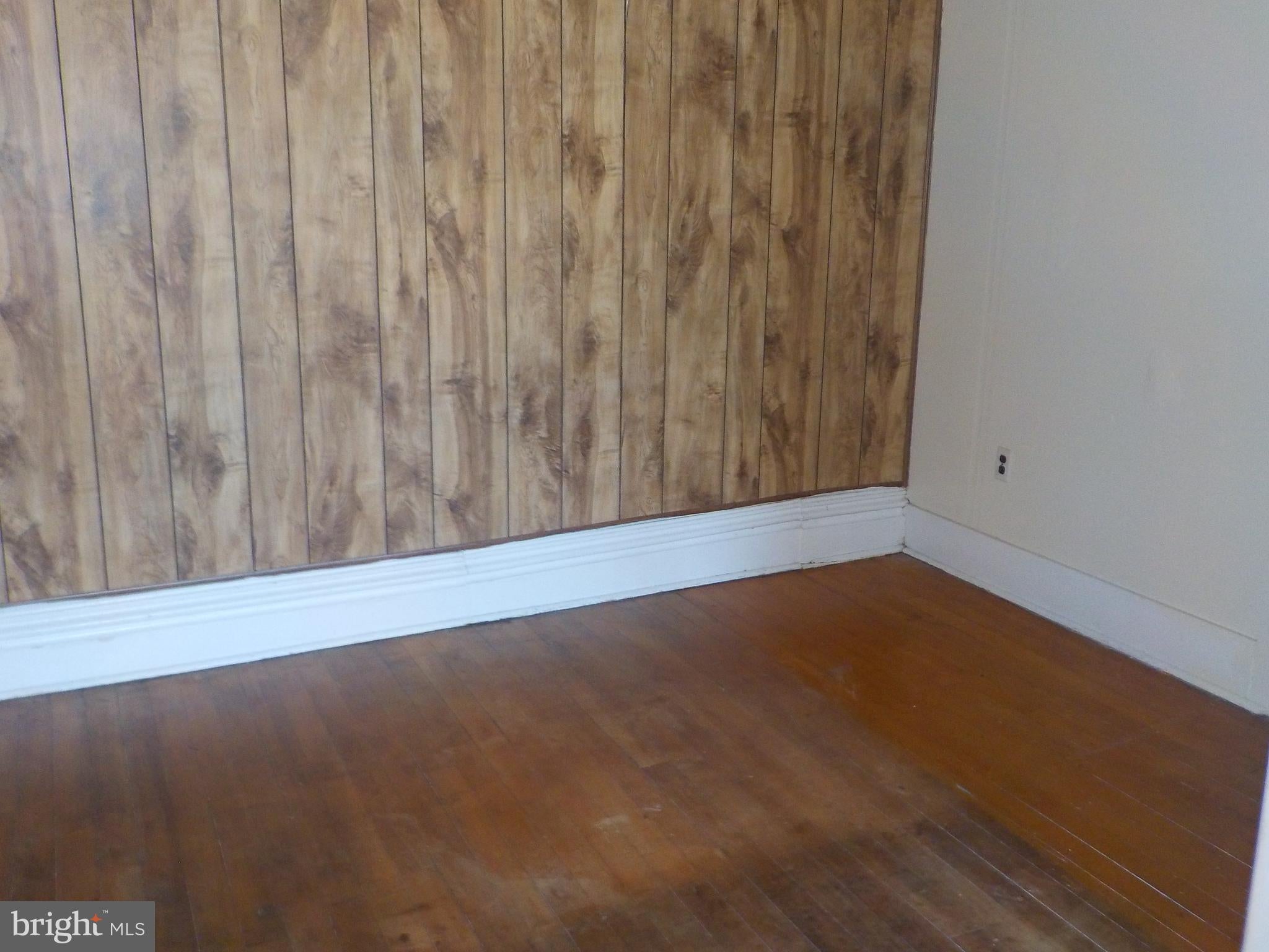 223 SECOND STREET N 5
