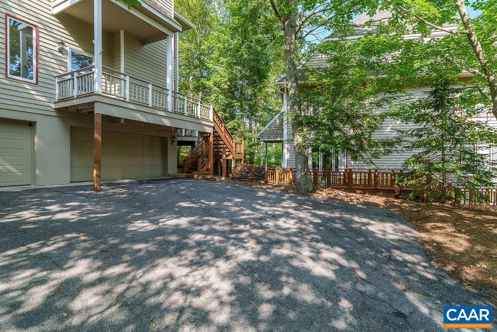 17 TRILLIUM CLOSE