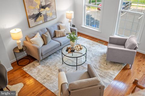 4176 TIMBER LOG WAY FAIRFAX VA 22030
