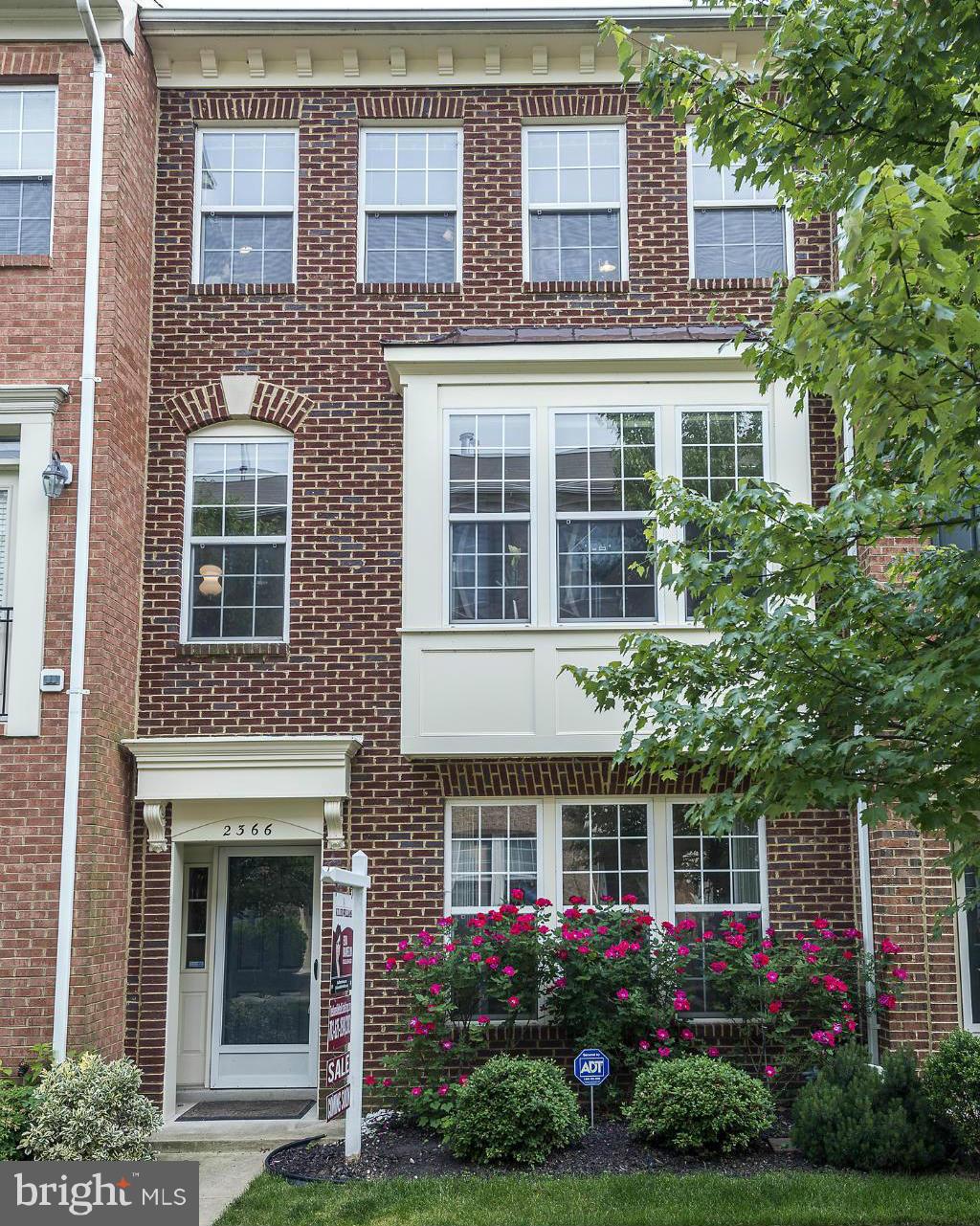 HUNTINGTON STATION - Residential