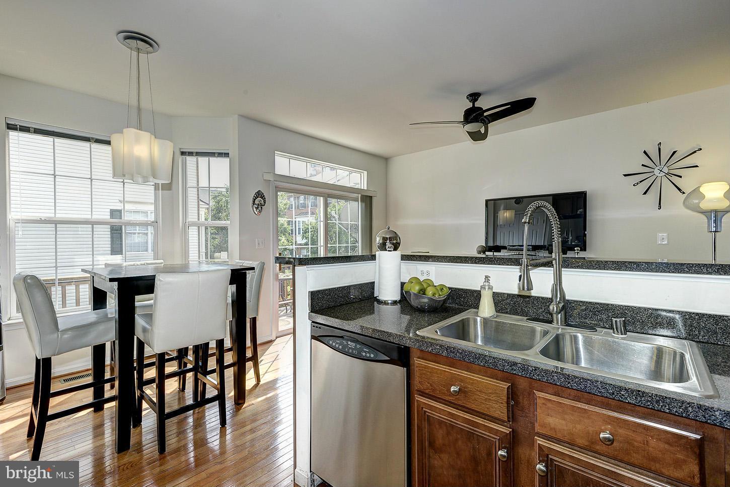 HUNTINGTON STATION - Residential