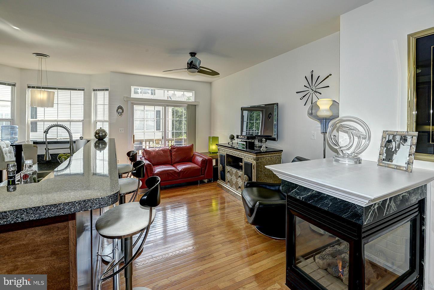 HUNTINGTON STATION - Residential