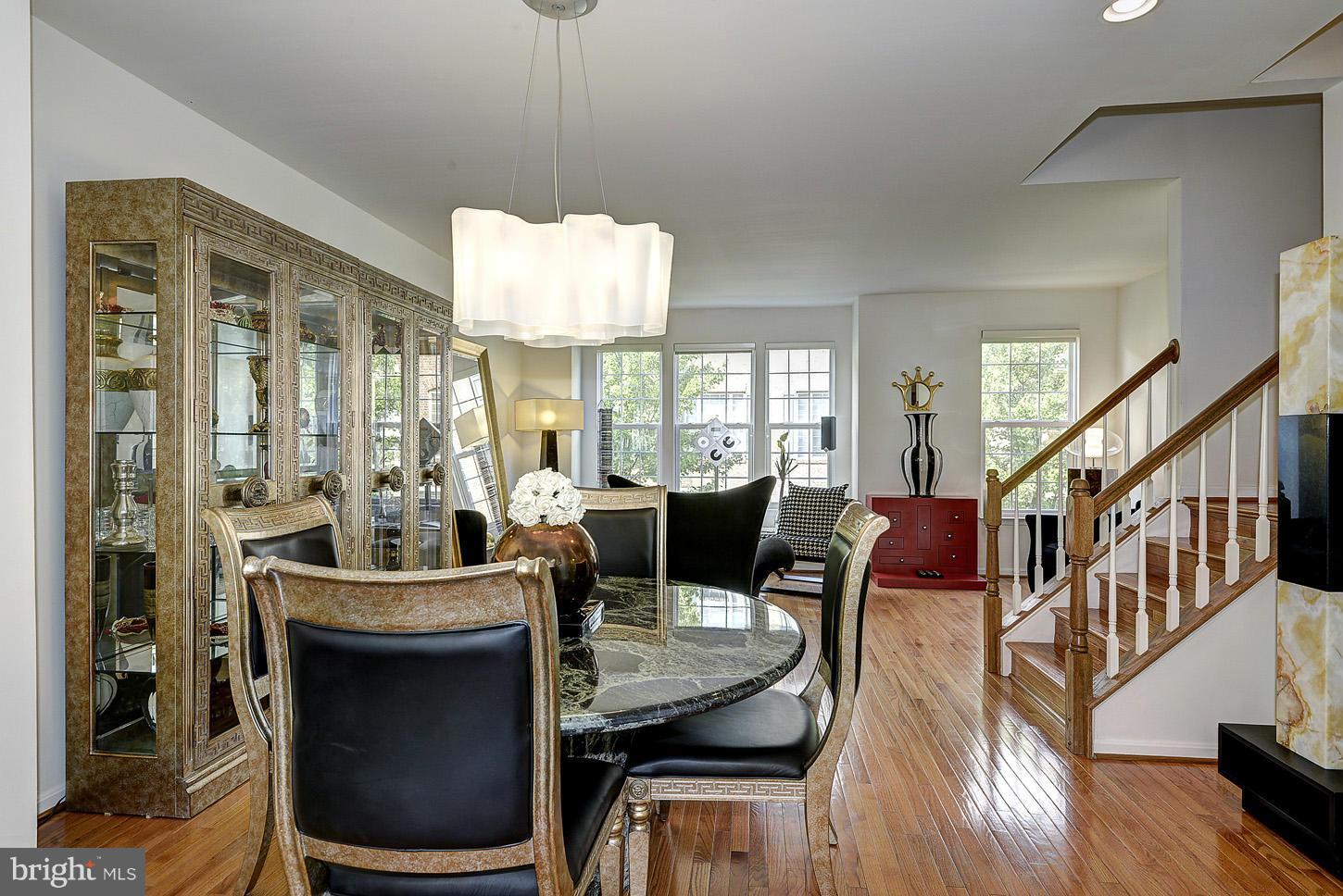 HUNTINGTON STATION - Residential