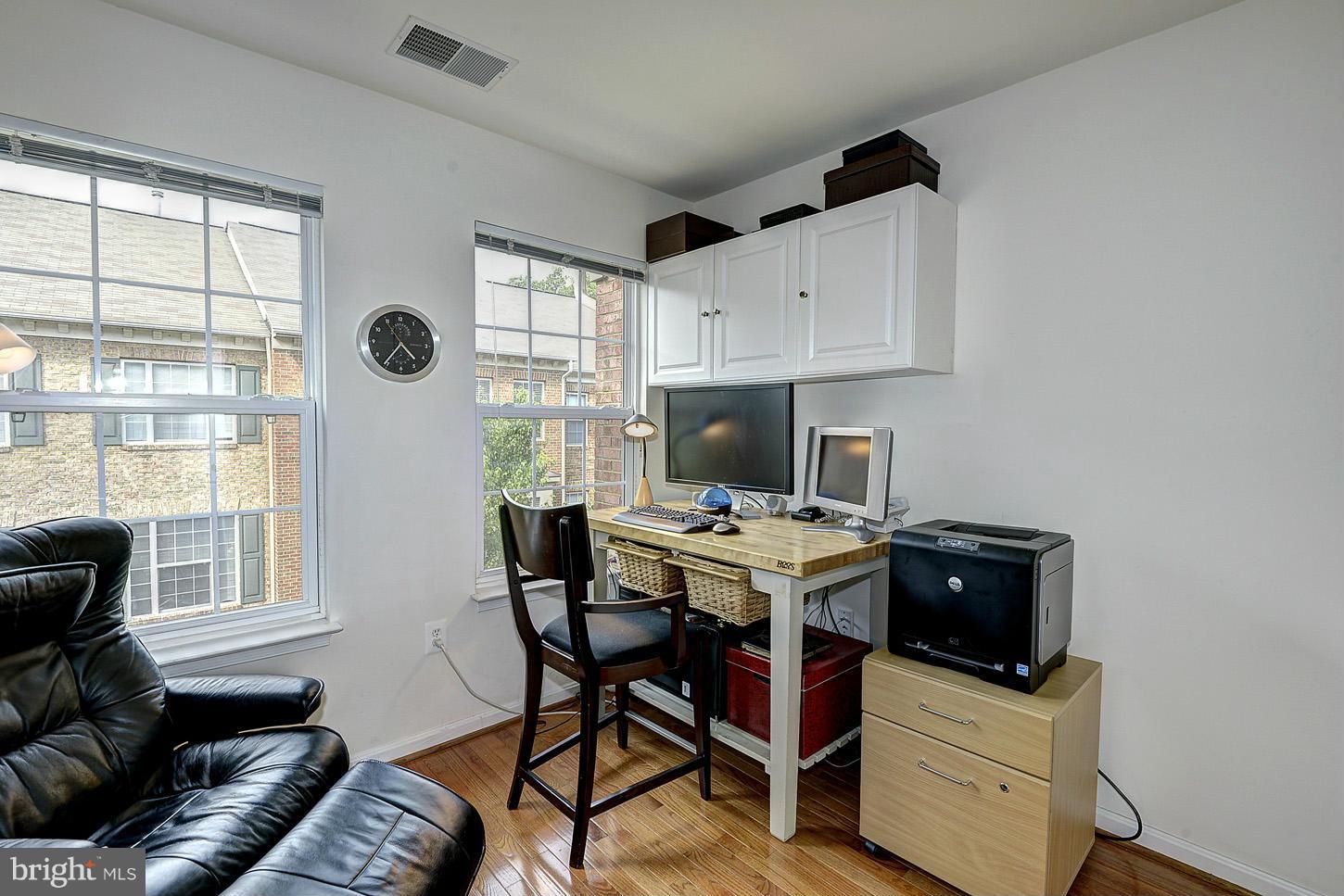 HUNTINGTON STATION - Residential