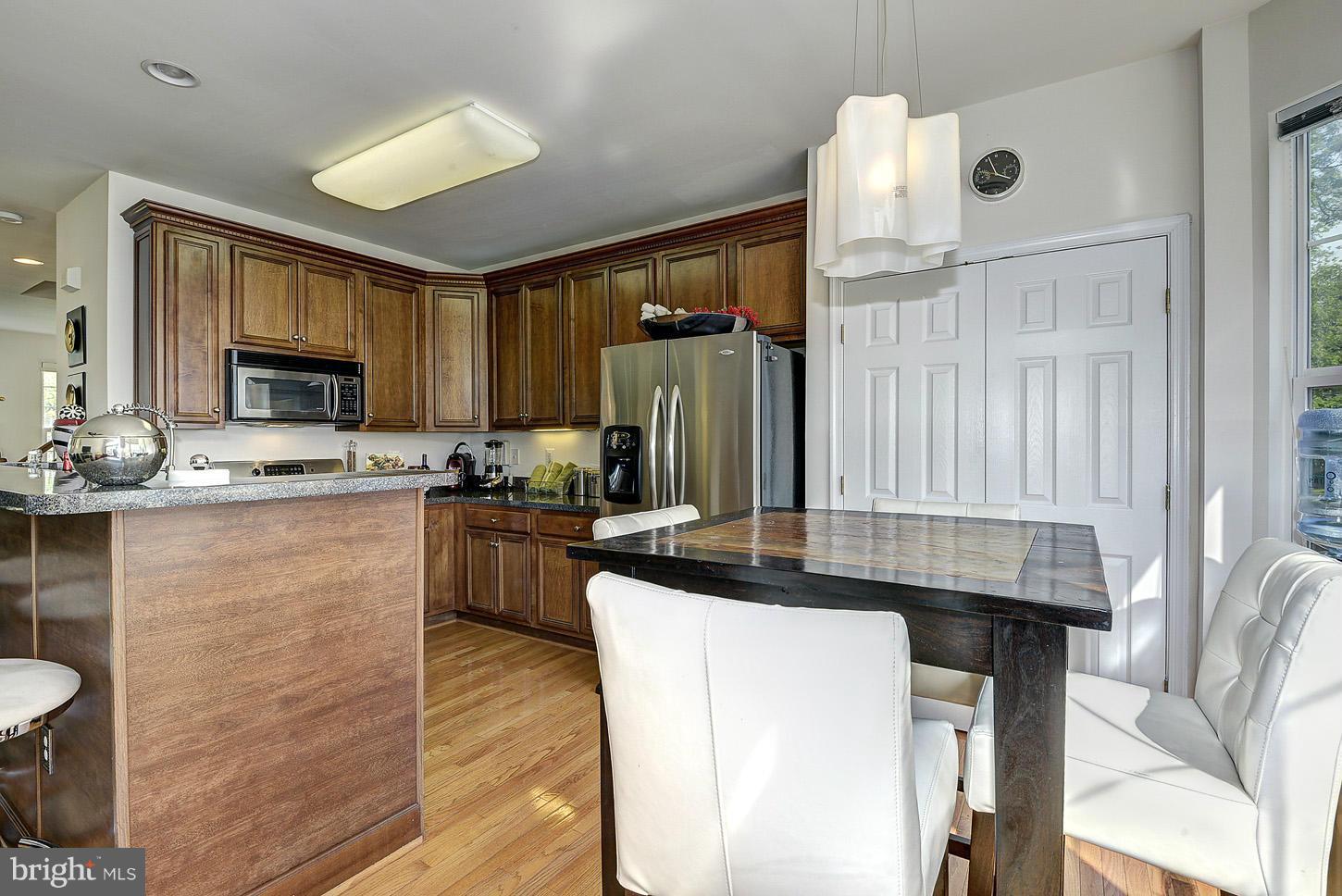 HUNTINGTON STATION - Residential