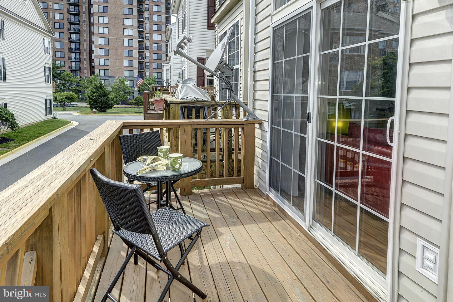 HUNTINGTON STATION - Residential