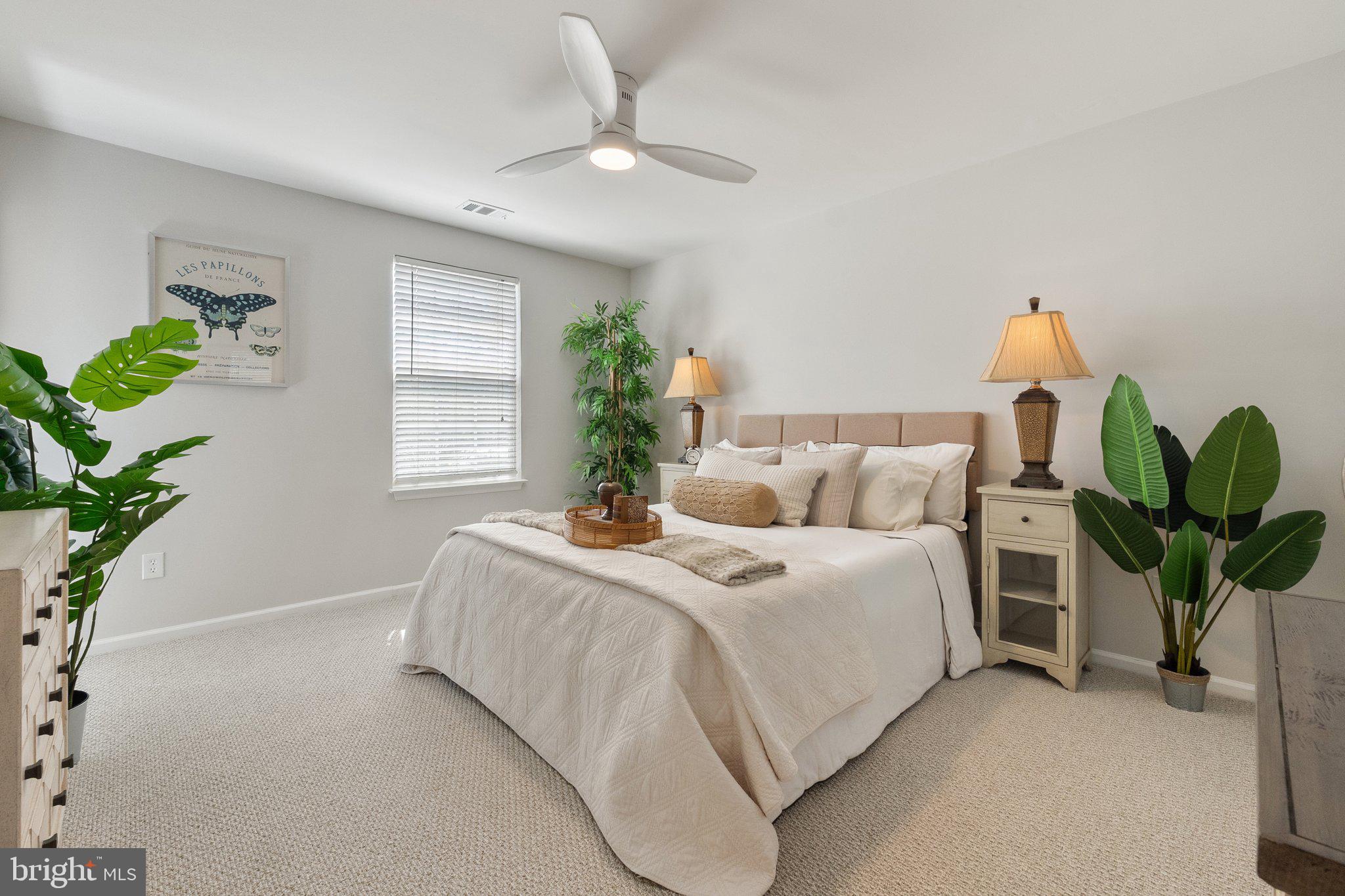 LONDON TOWN WEST - Residential