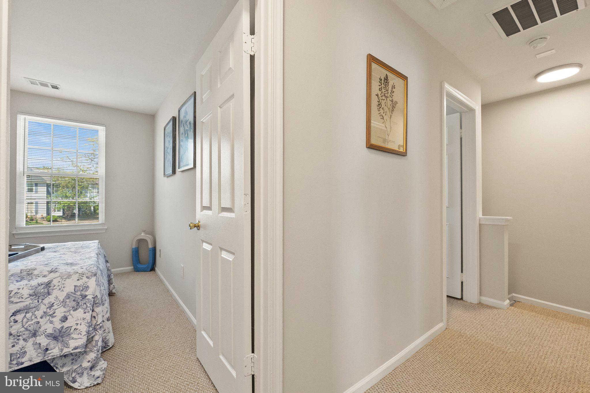 LONDON TOWN WEST - Residential