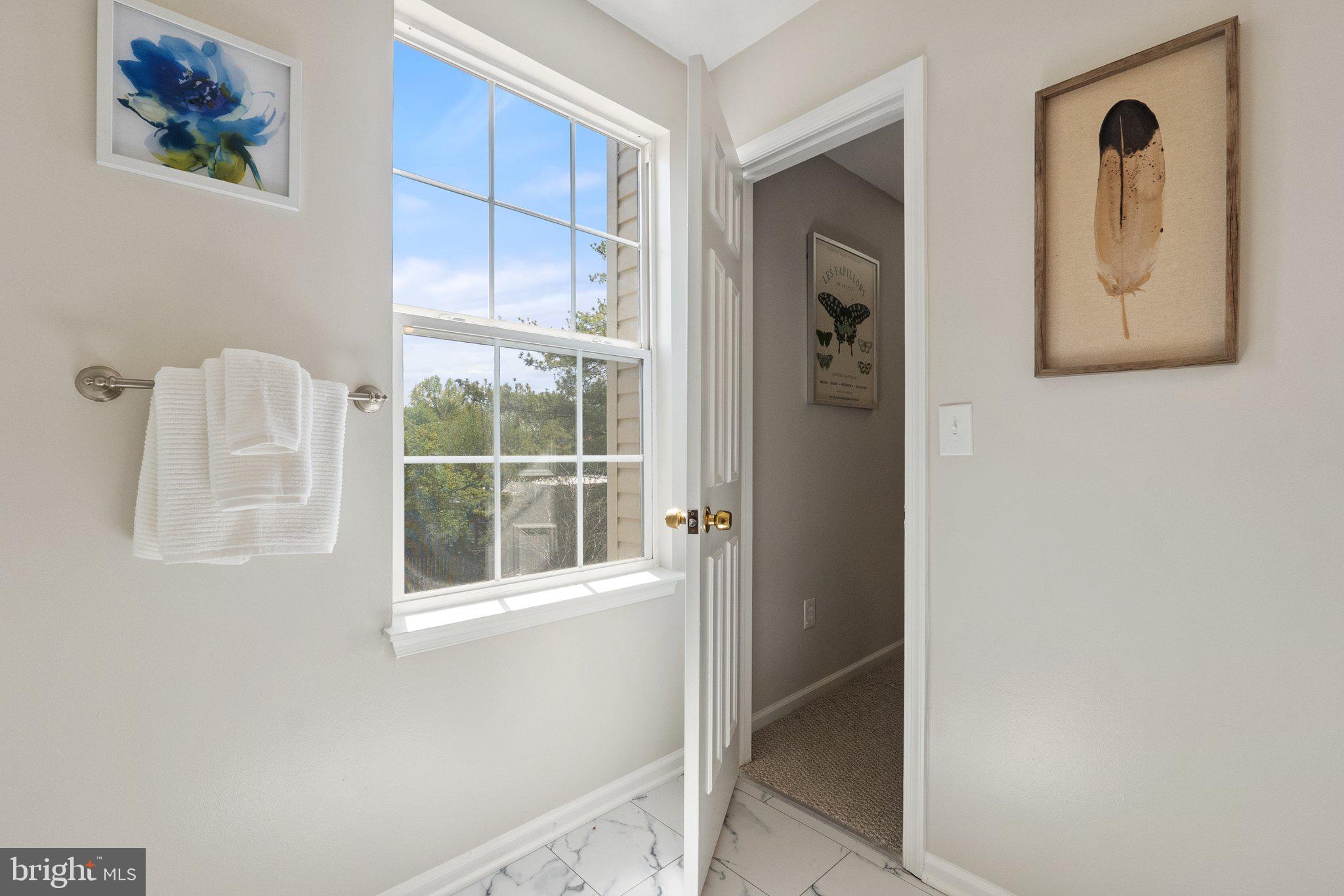 LONDON TOWN WEST - Residential