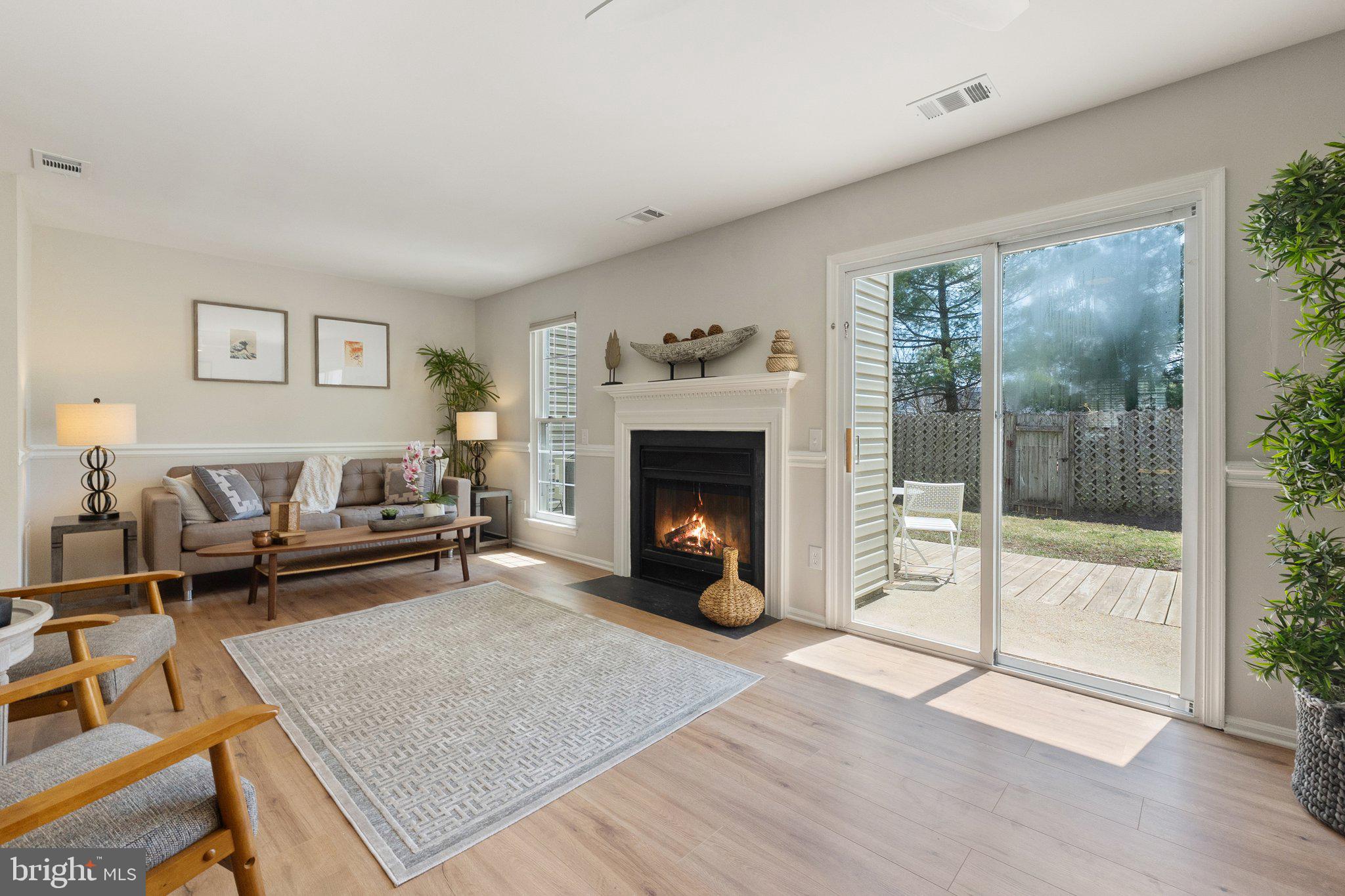 LONDON TOWN WEST - Residential