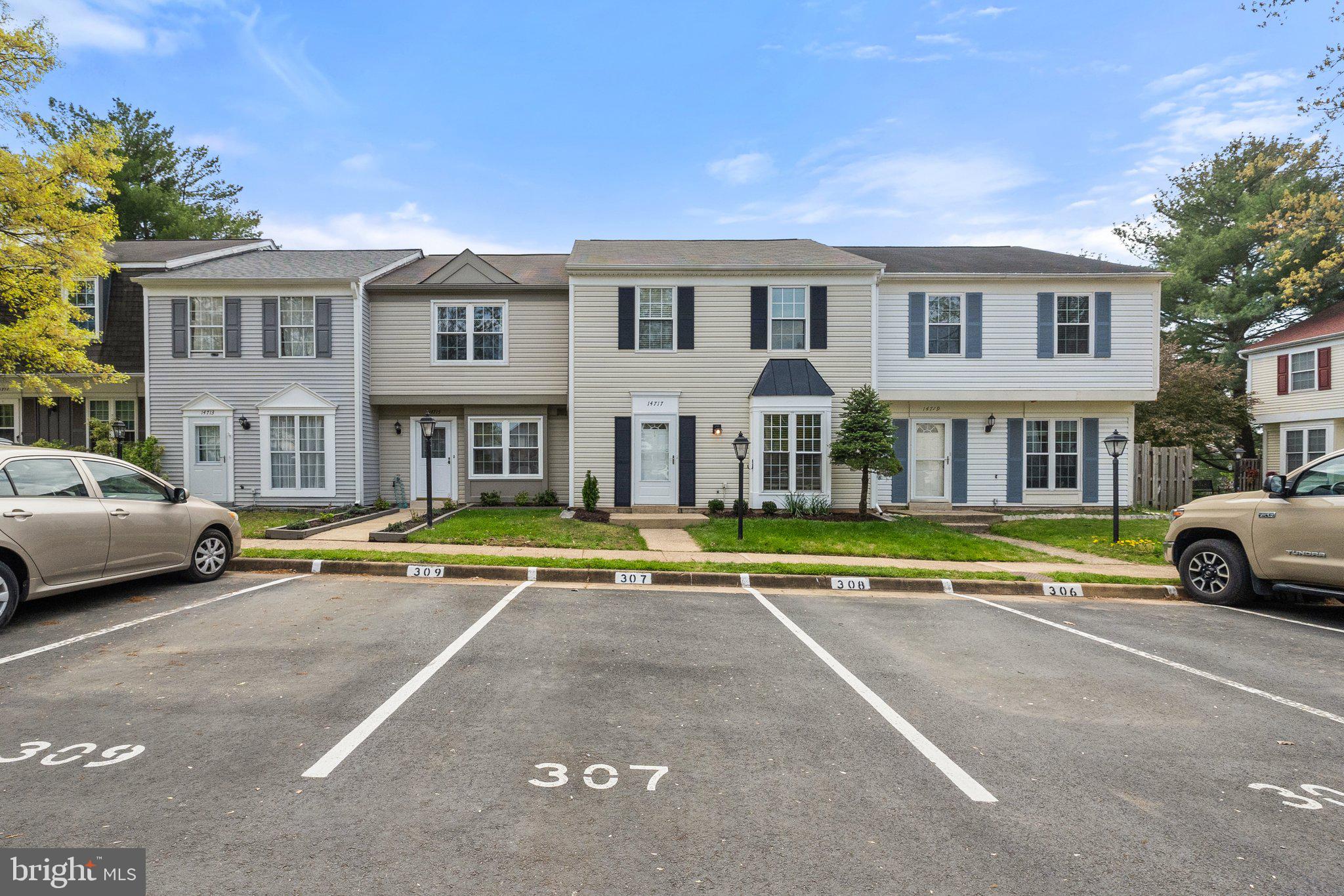 LONDON TOWN WEST - Residential