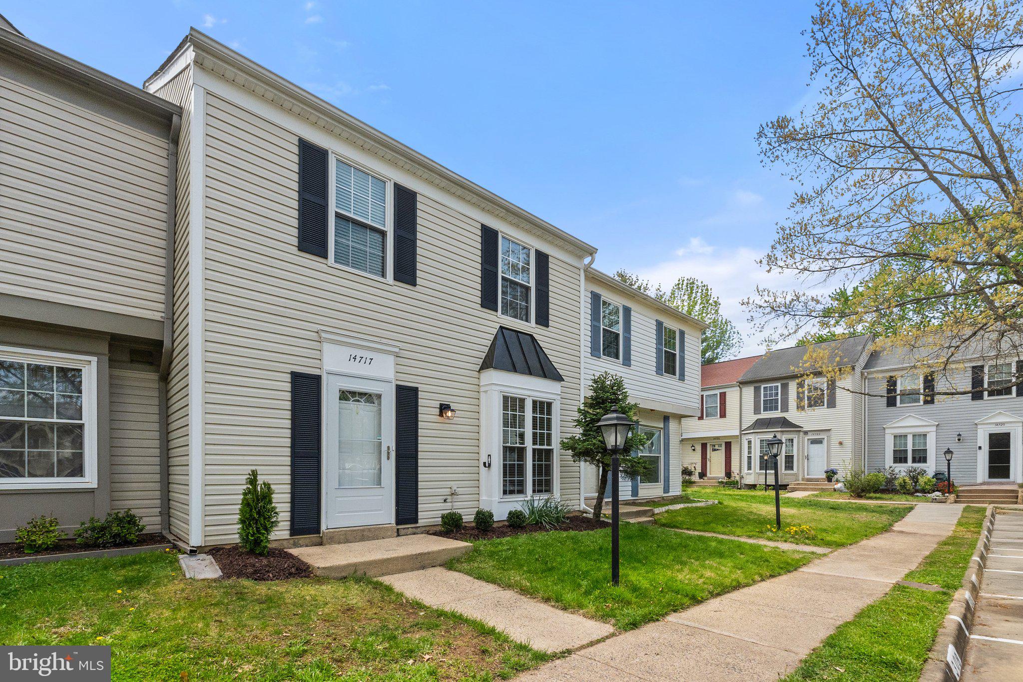 LONDON TOWN WEST - Residential