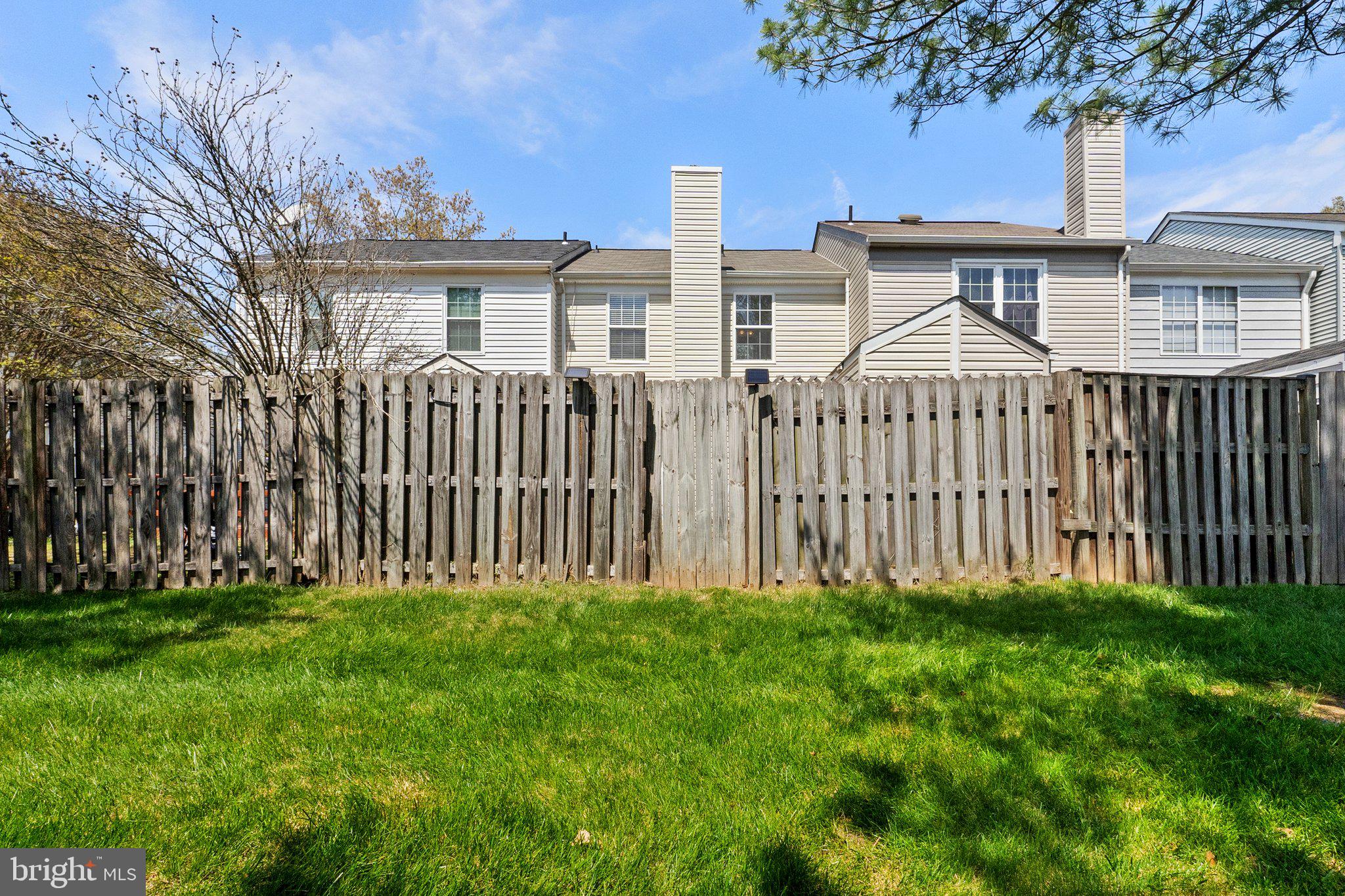 LONDON TOWN WEST - Residential