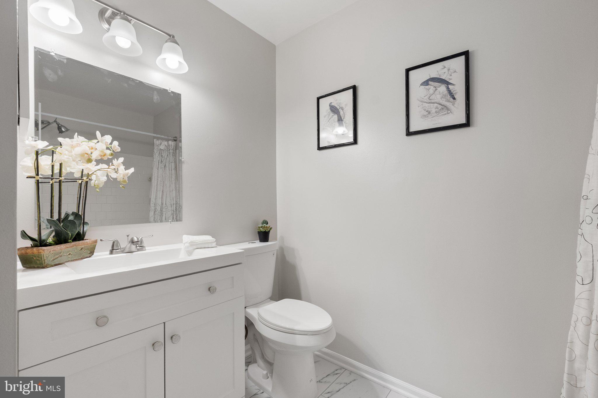 LONDON TOWN WEST - Residential