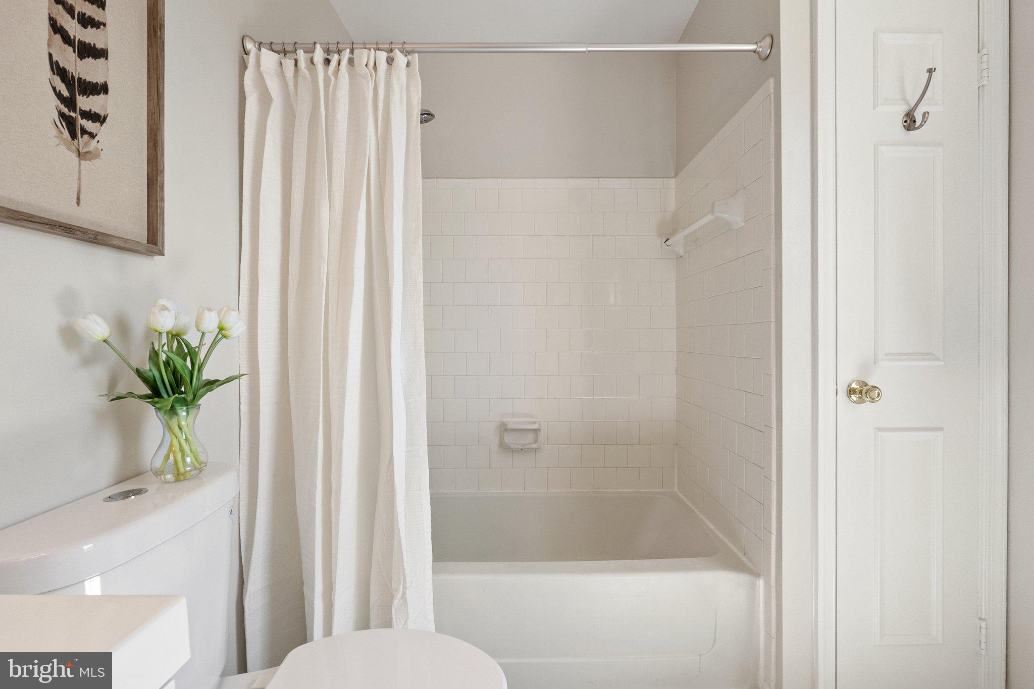 LONDON TOWN WEST - Residential