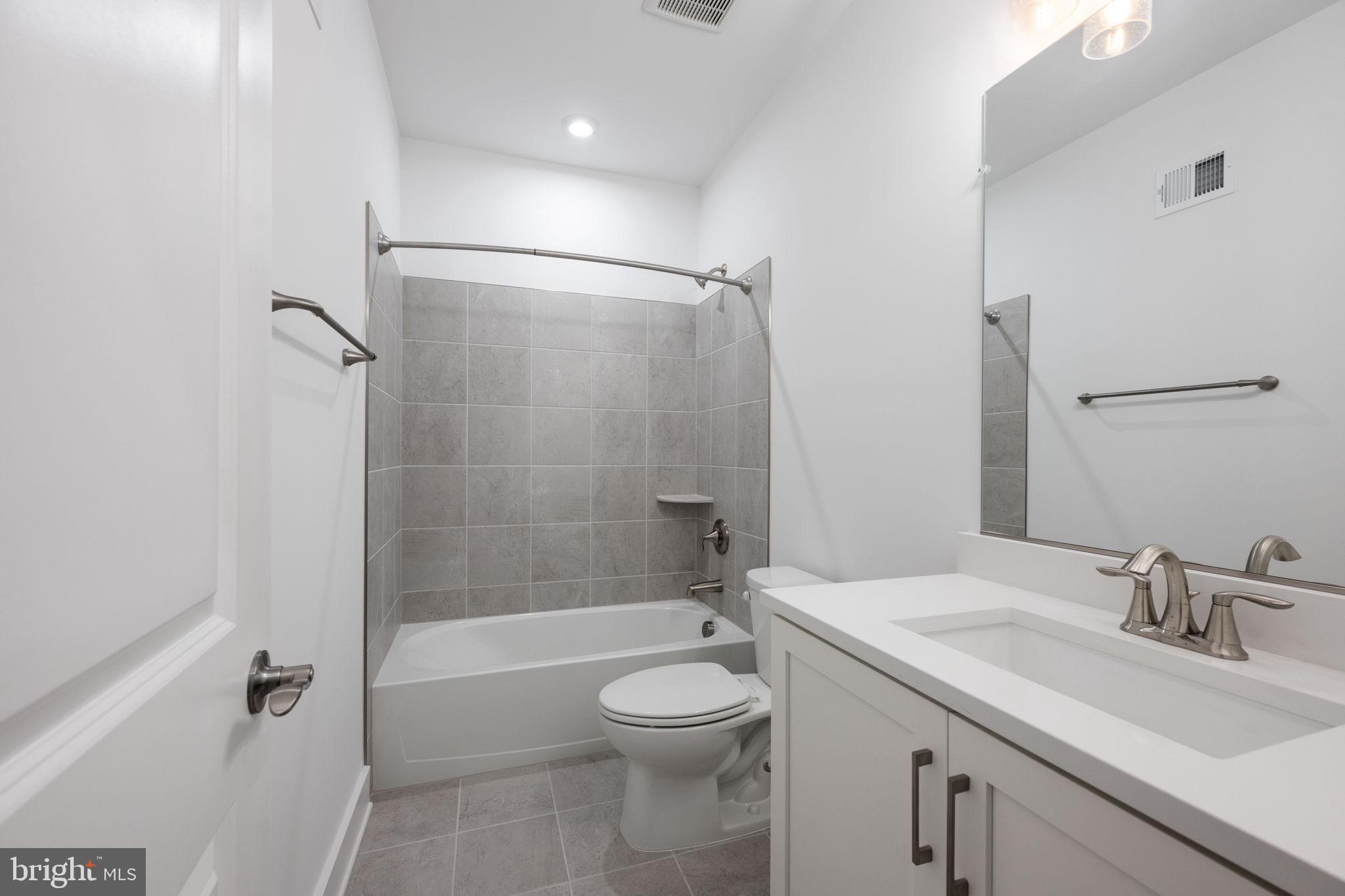 SPRING LAKE - Residential