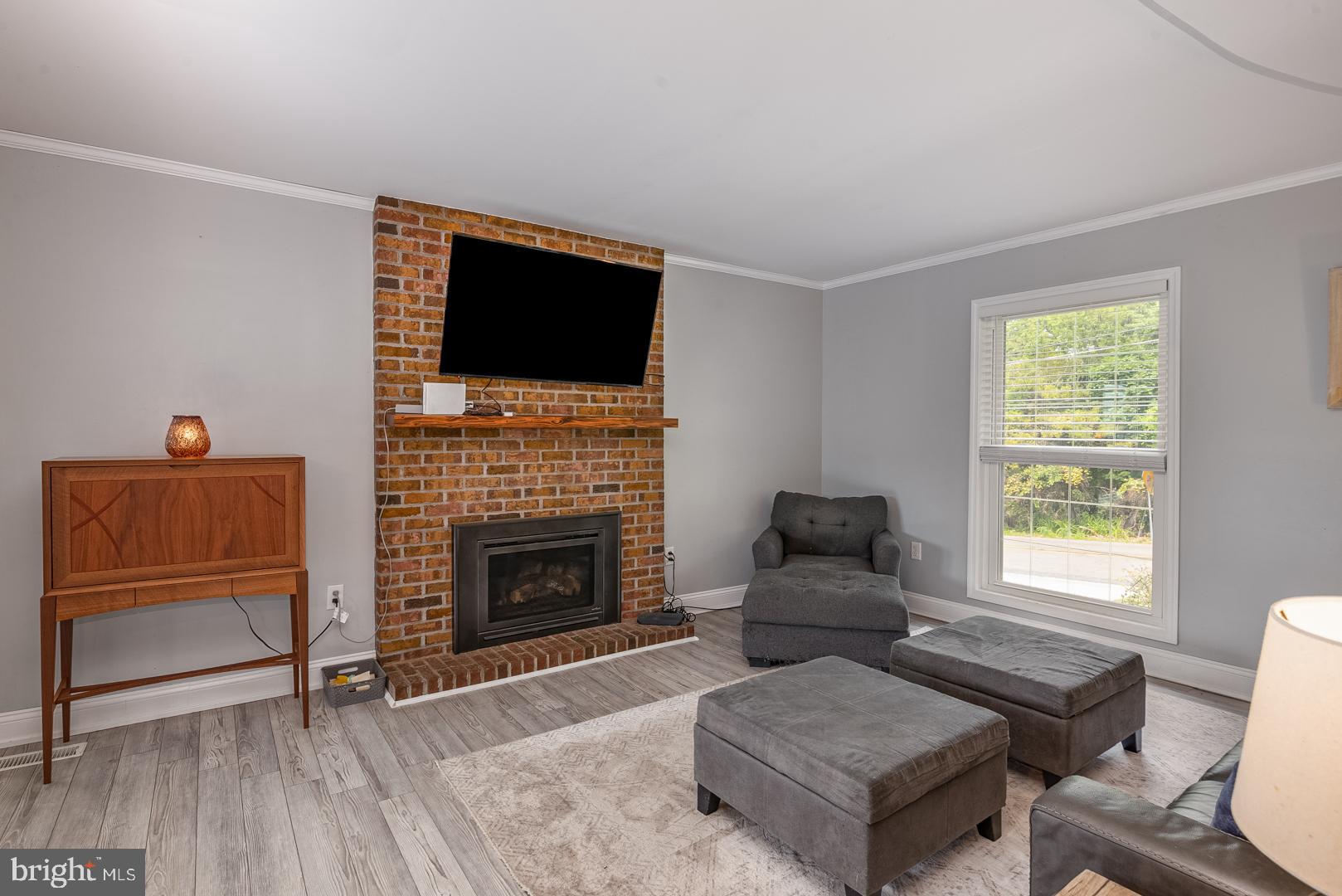 307 SKYLINE DRIVE