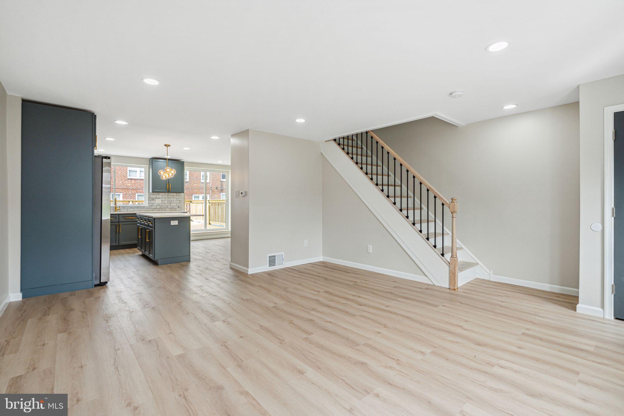 8048 FAYETTE STREET