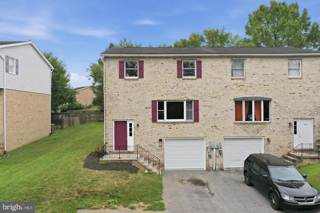Photo of 1464 Hollywell Avenue, CHAMBERSBURG, PA 17201 (MLS # PAFL2037888)