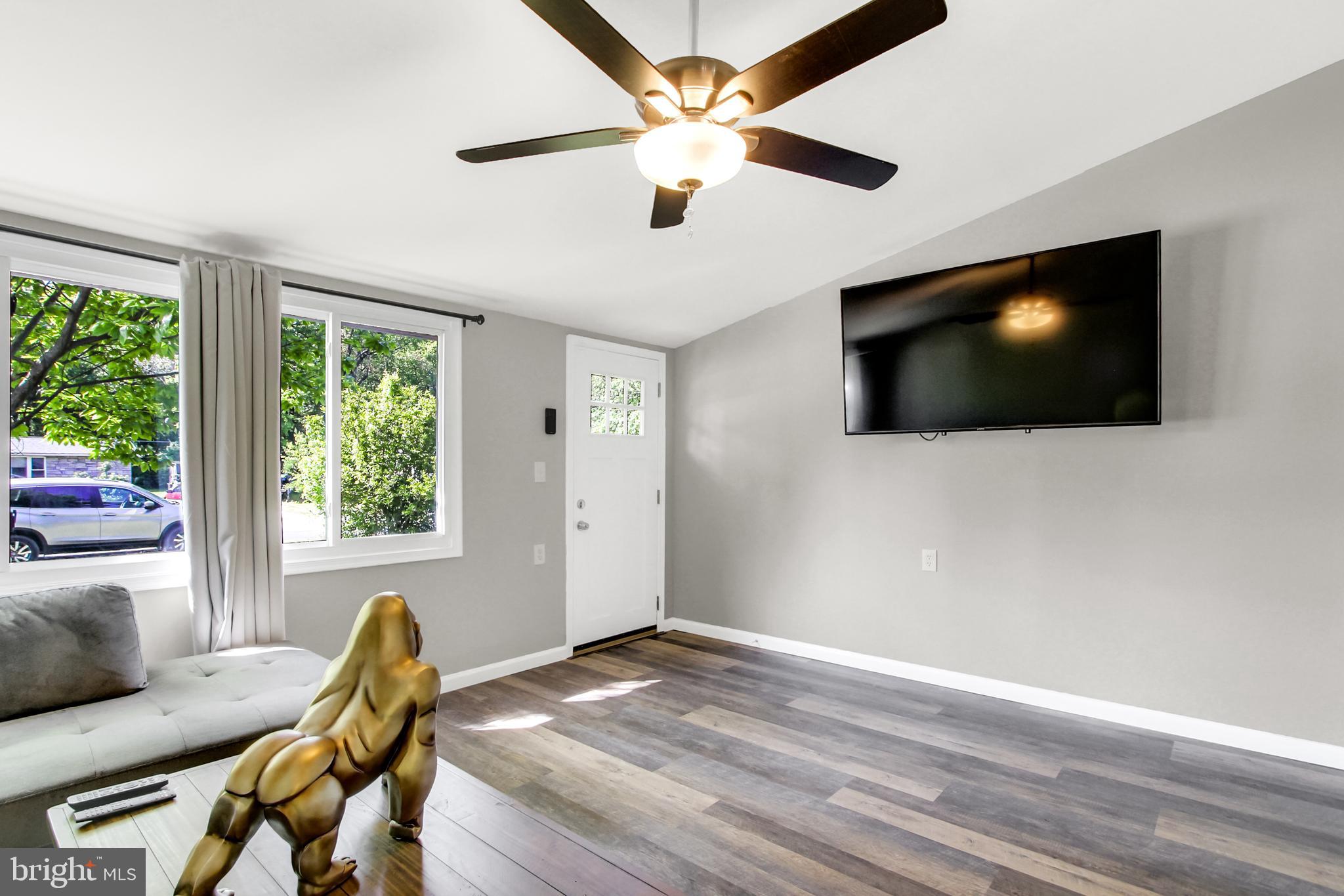 CRESTWOOD ACRES - Residential