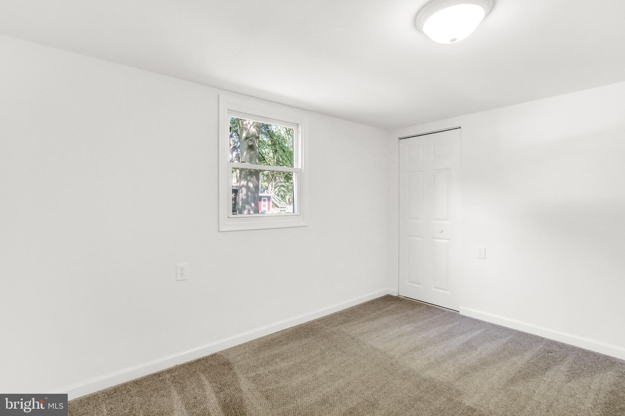 CRESTWOOD ACRES - Residential