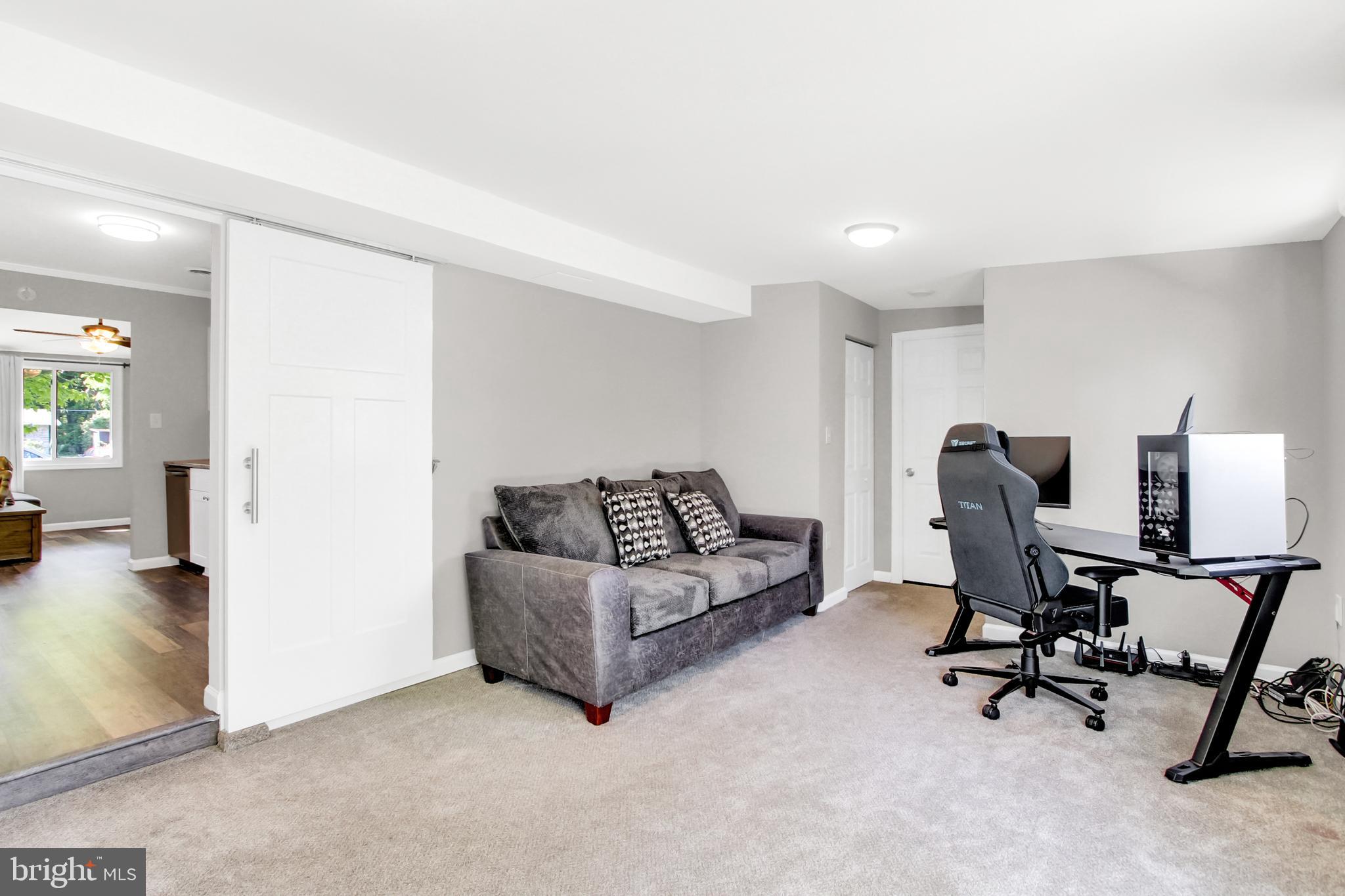 CRESTWOOD ACRES - Residential