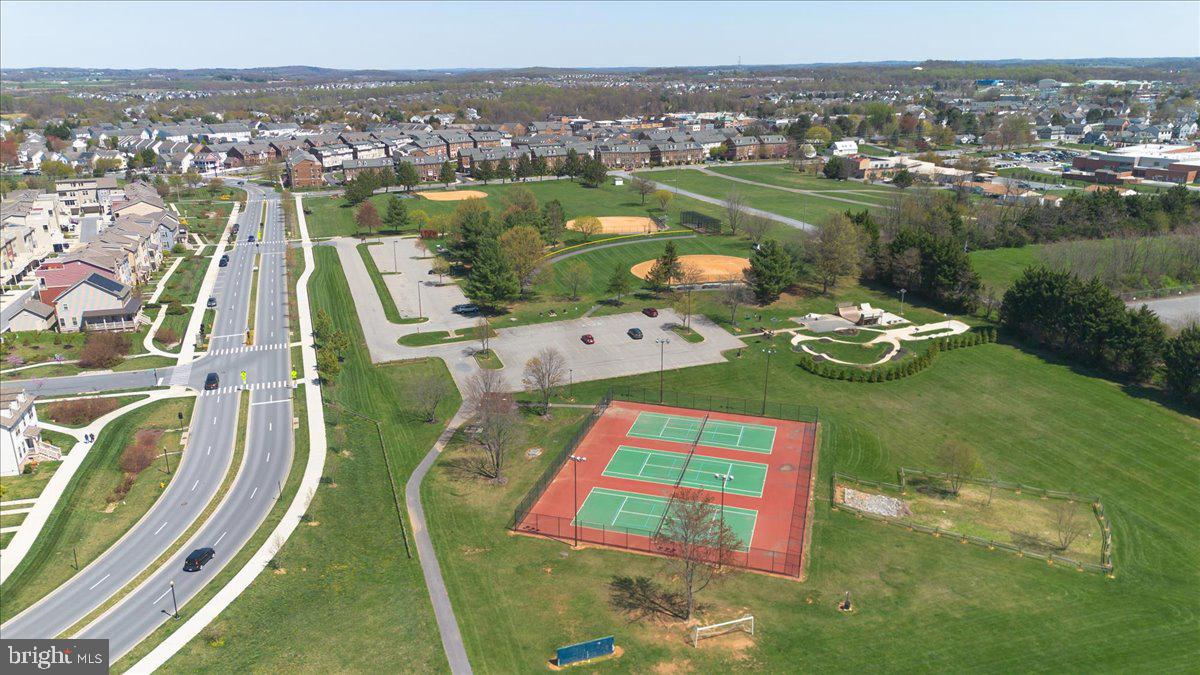 VILLAGES OF URBANA - Residential Lease