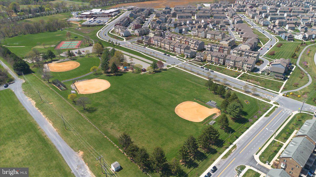 VILLAGES OF URBANA - Residential Lease