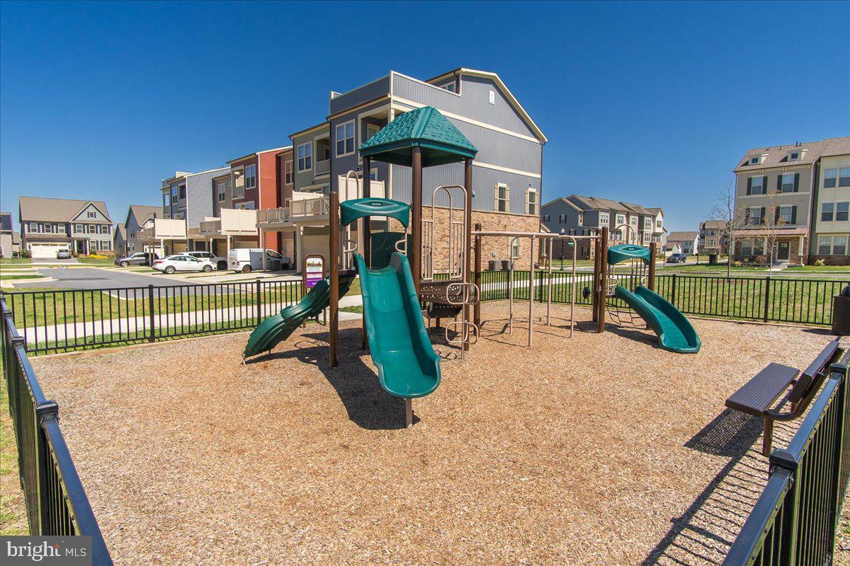 VILLAGES OF URBANA - Residential Lease