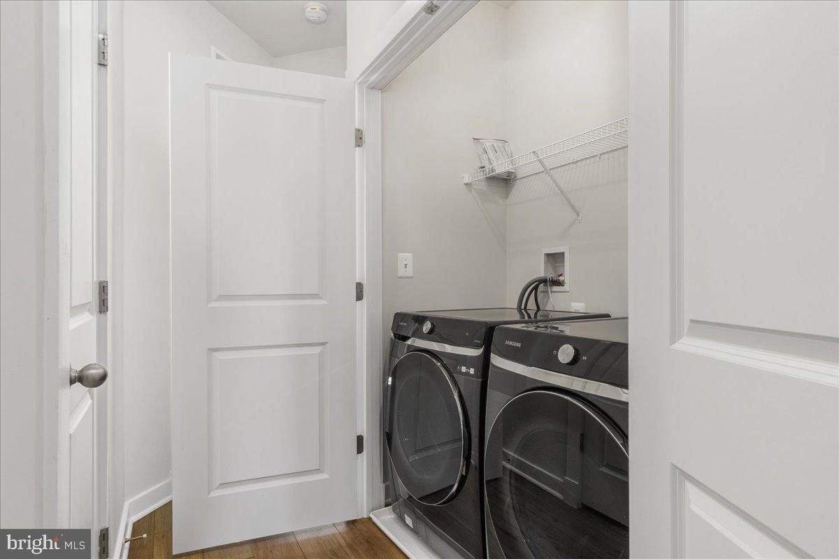 VILLAGES OF URBANA - Residential Lease