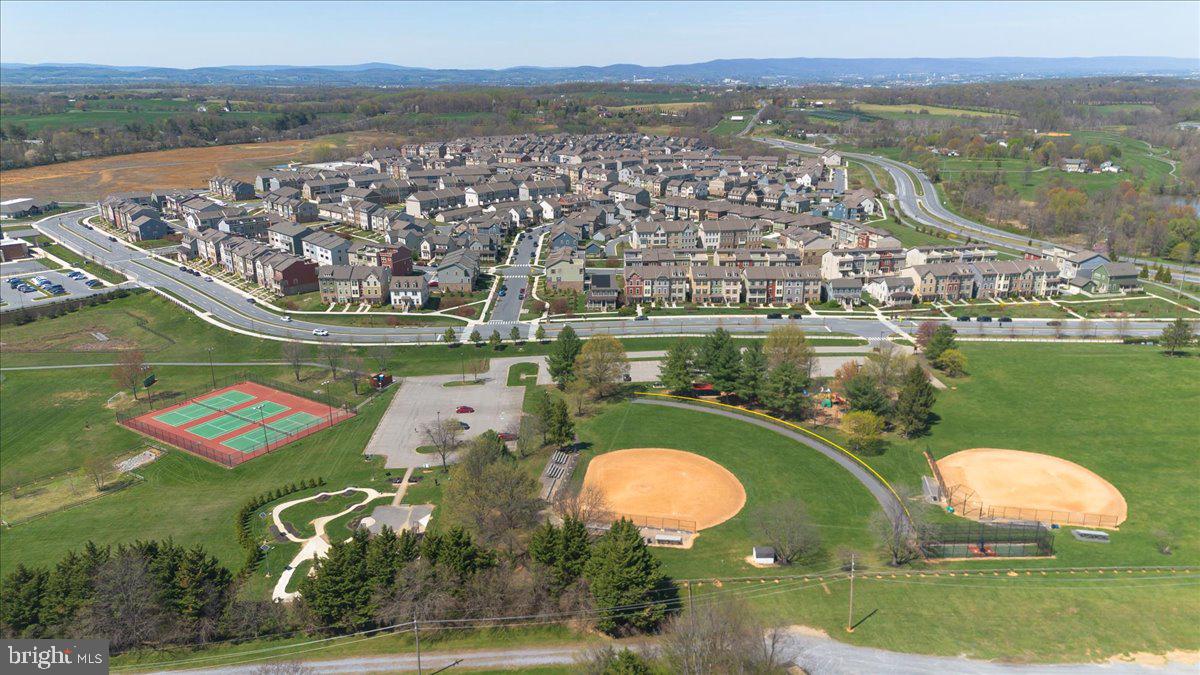 VILLAGES OF URBANA - Residential Lease