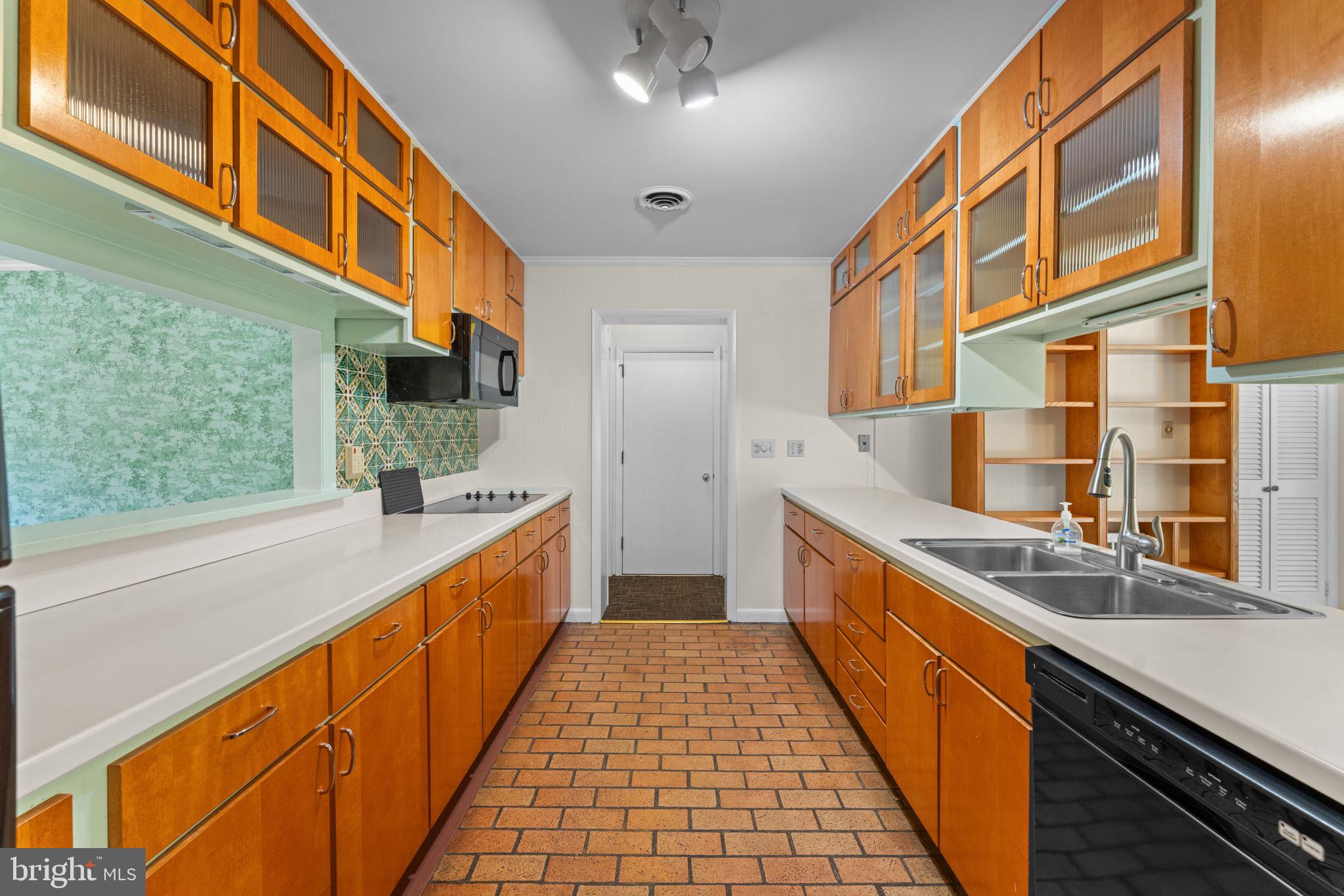 DOVER BALMORAL RIVERWOOD - Residential