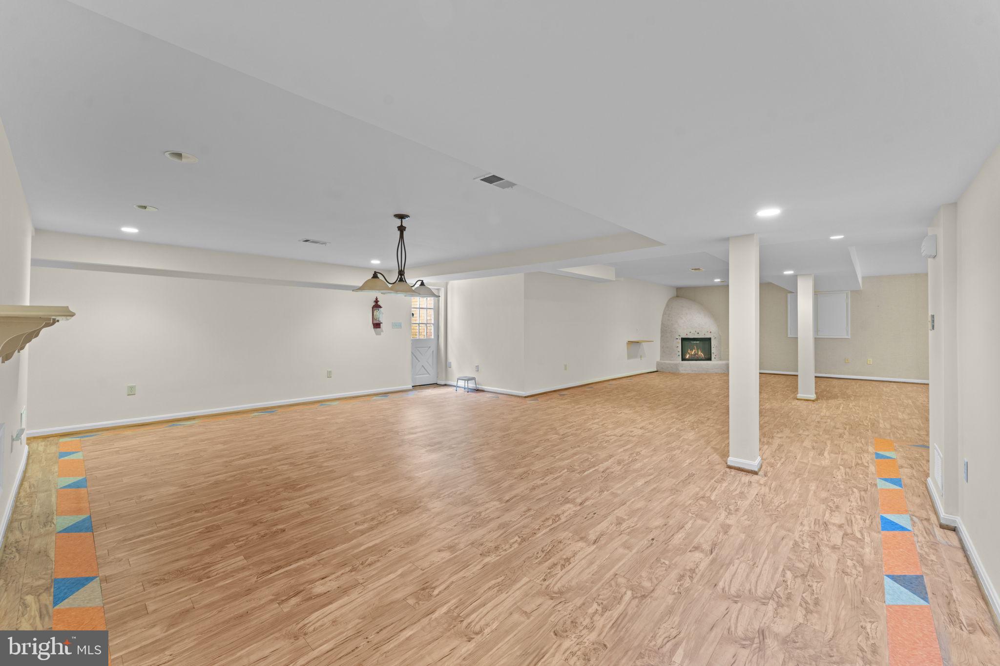 DOVER BALMORAL RIVERWOOD - Residential