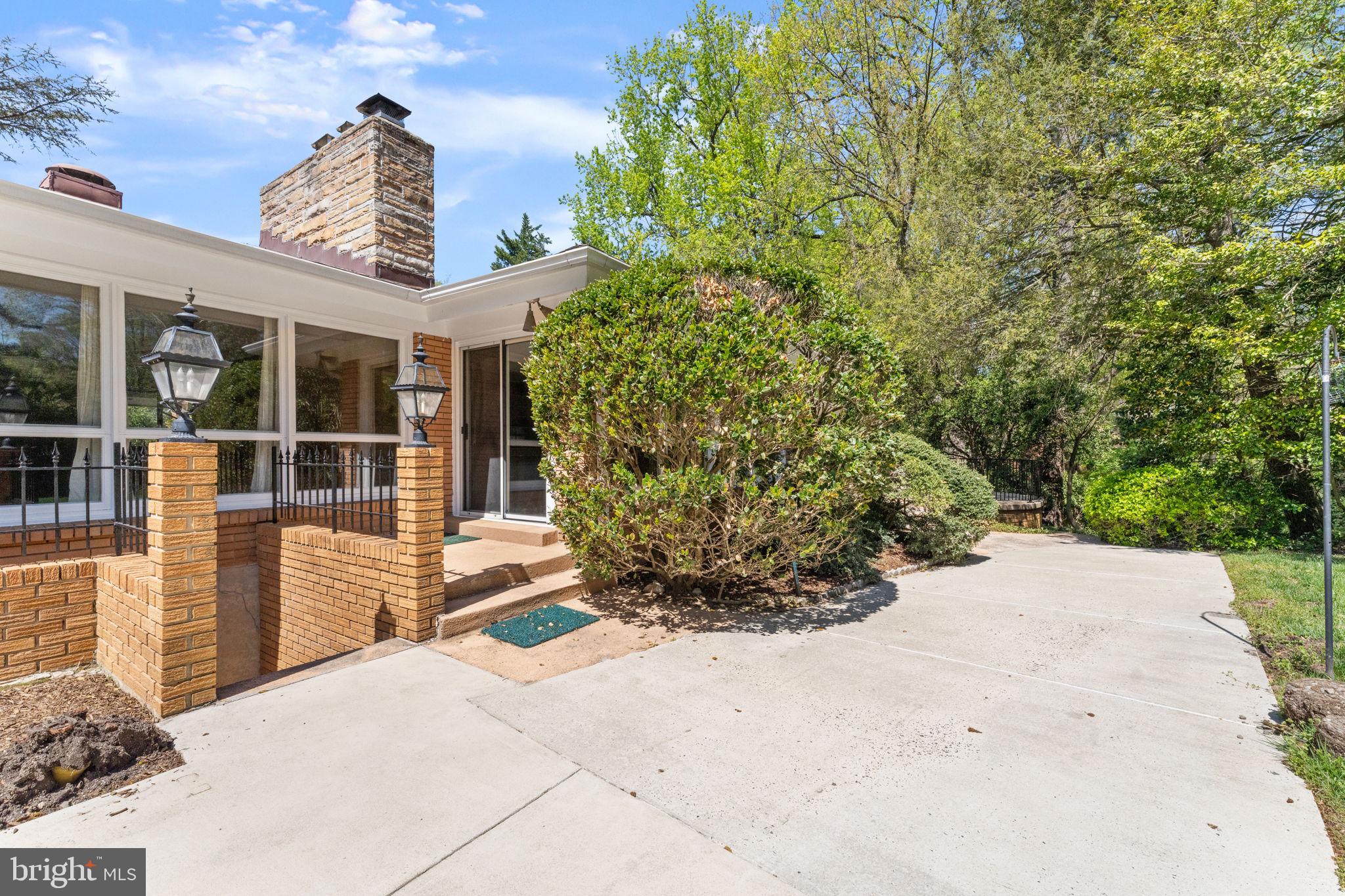 DOVER BALMORAL RIVERWOOD - Residential