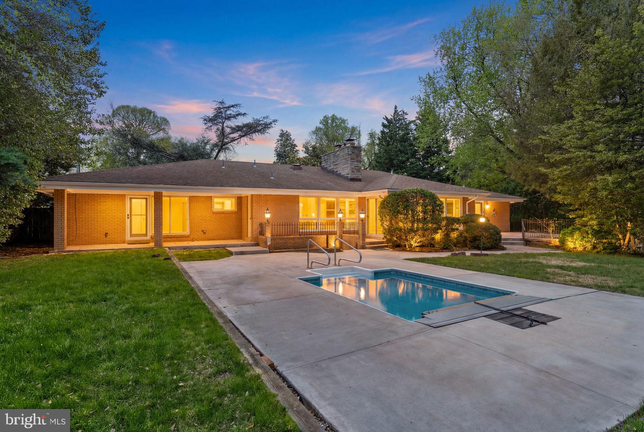 DOVER BALMORAL RIVERWOOD - Residential