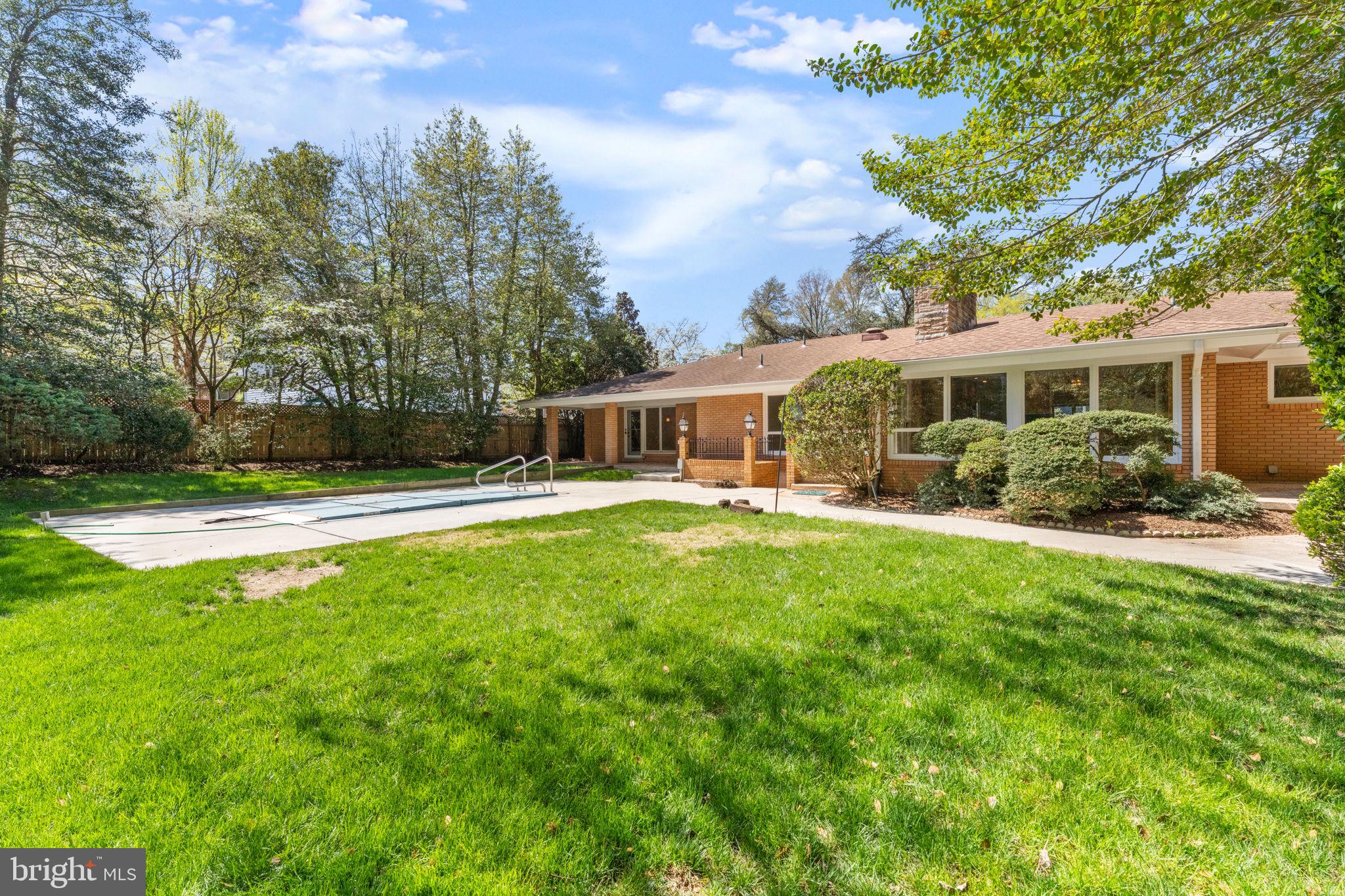 DOVER BALMORAL RIVERWOOD - Residential