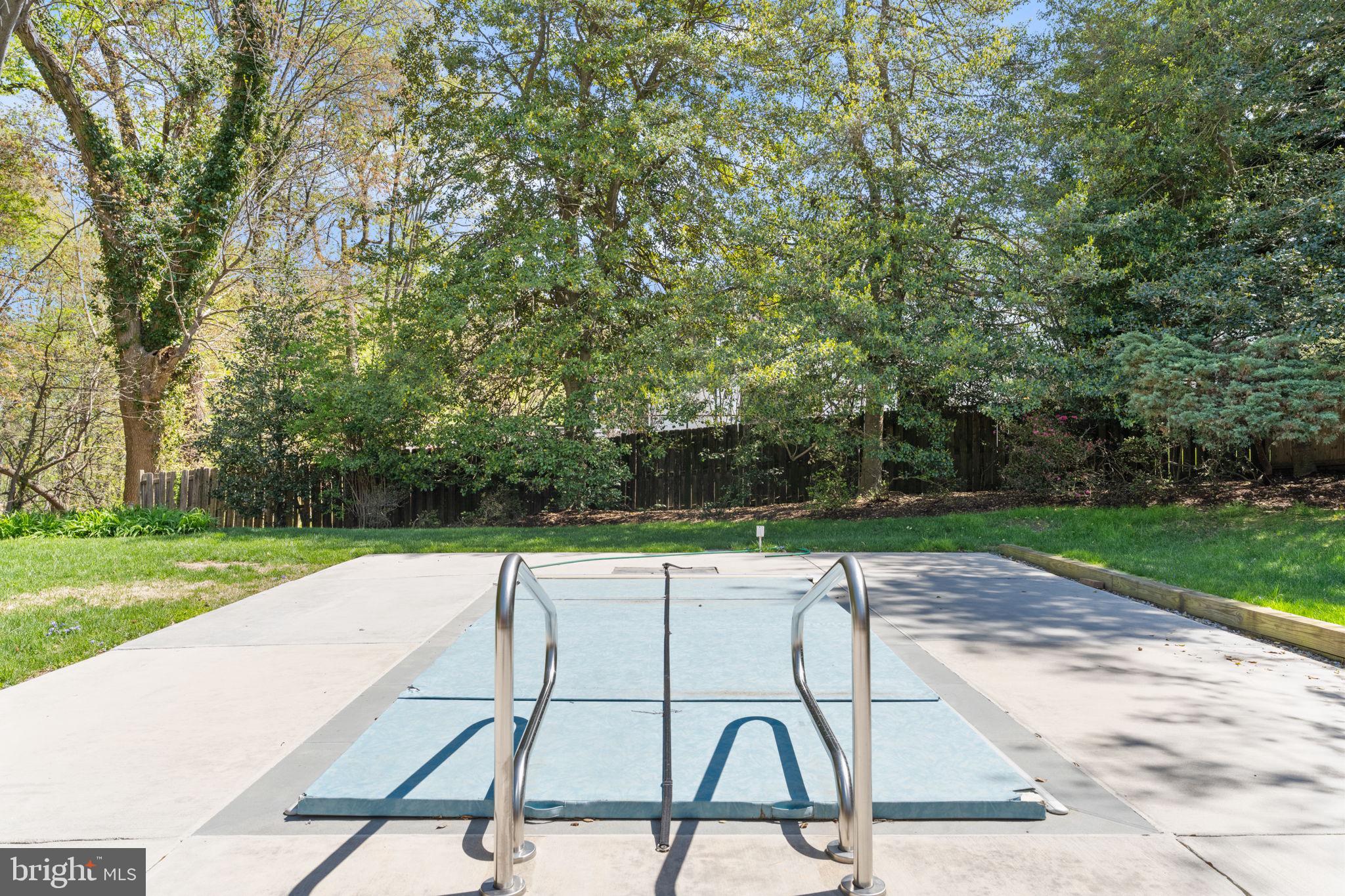 DOVER BALMORAL RIVERWOOD - Residential