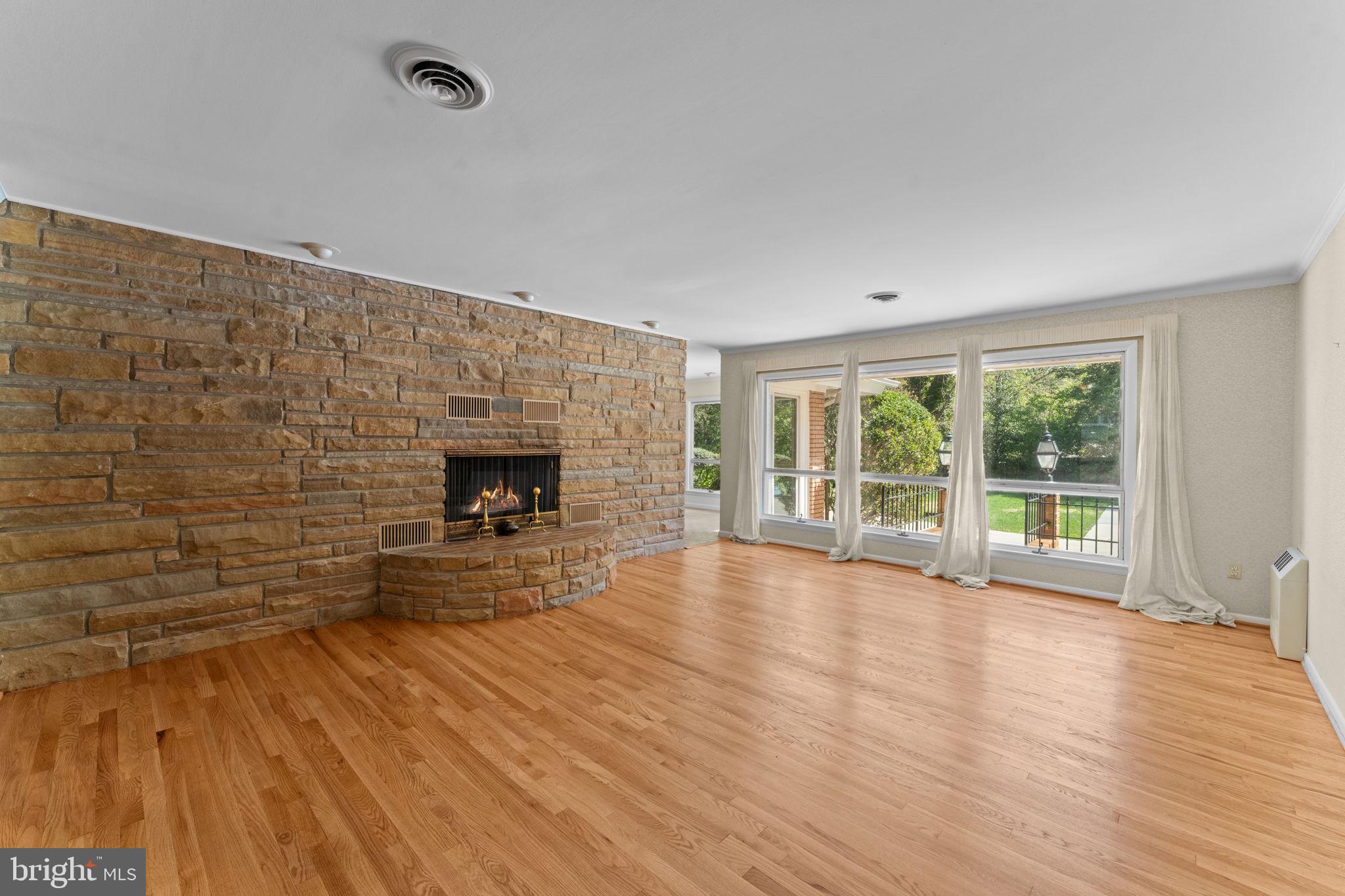 DOVER BALMORAL RIVERWOOD - Residential