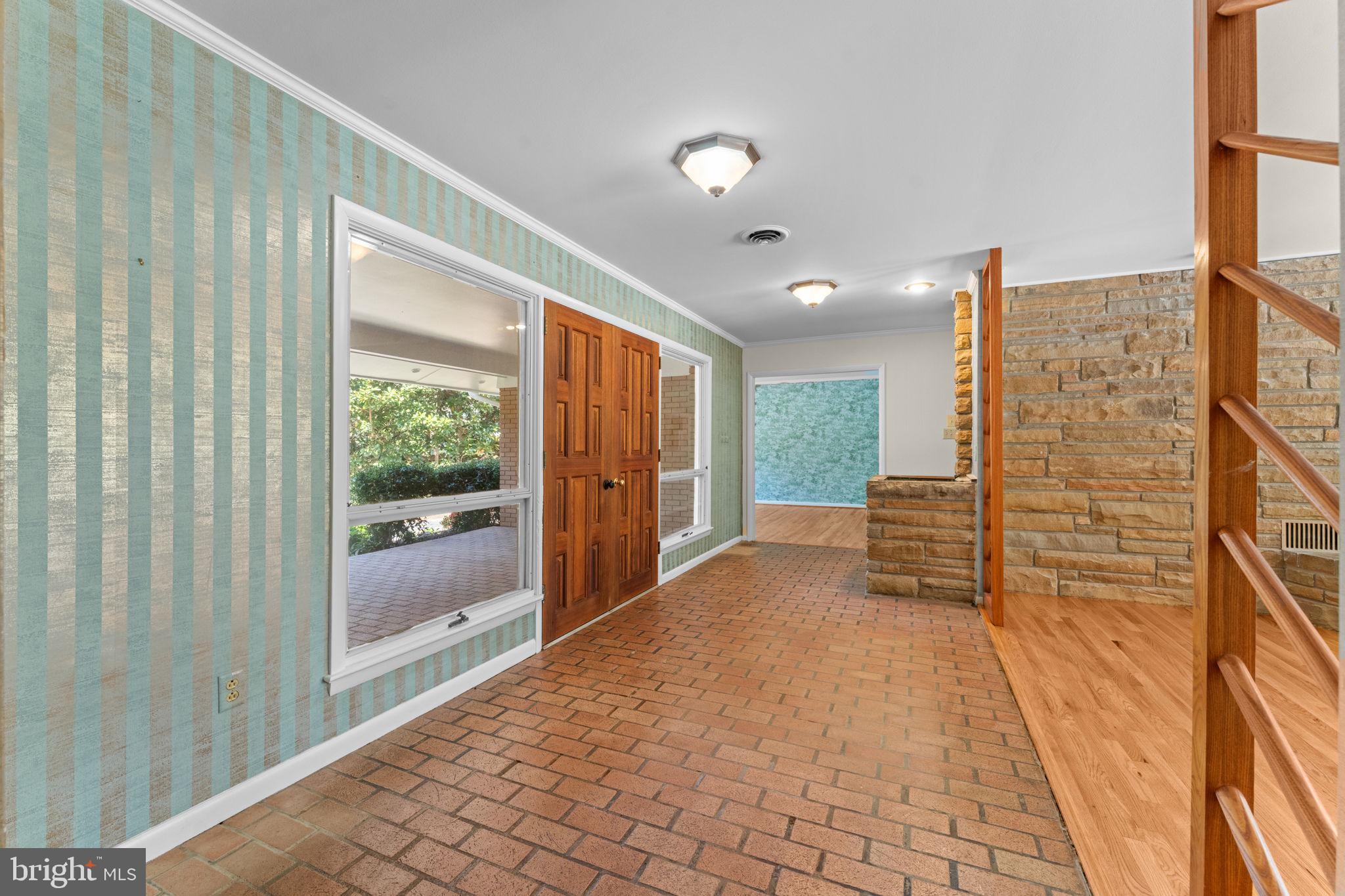 DOVER BALMORAL RIVERWOOD - Residential