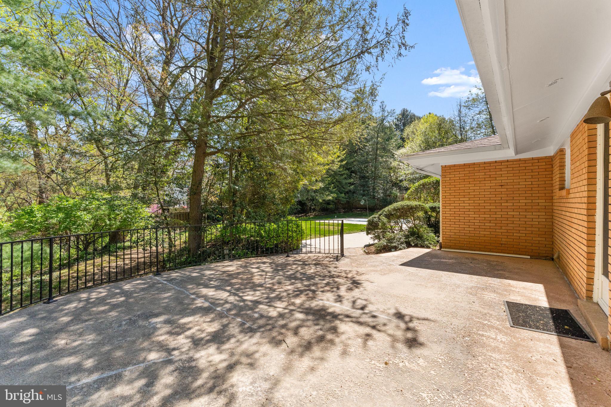 DOVER BALMORAL RIVERWOOD - Residential