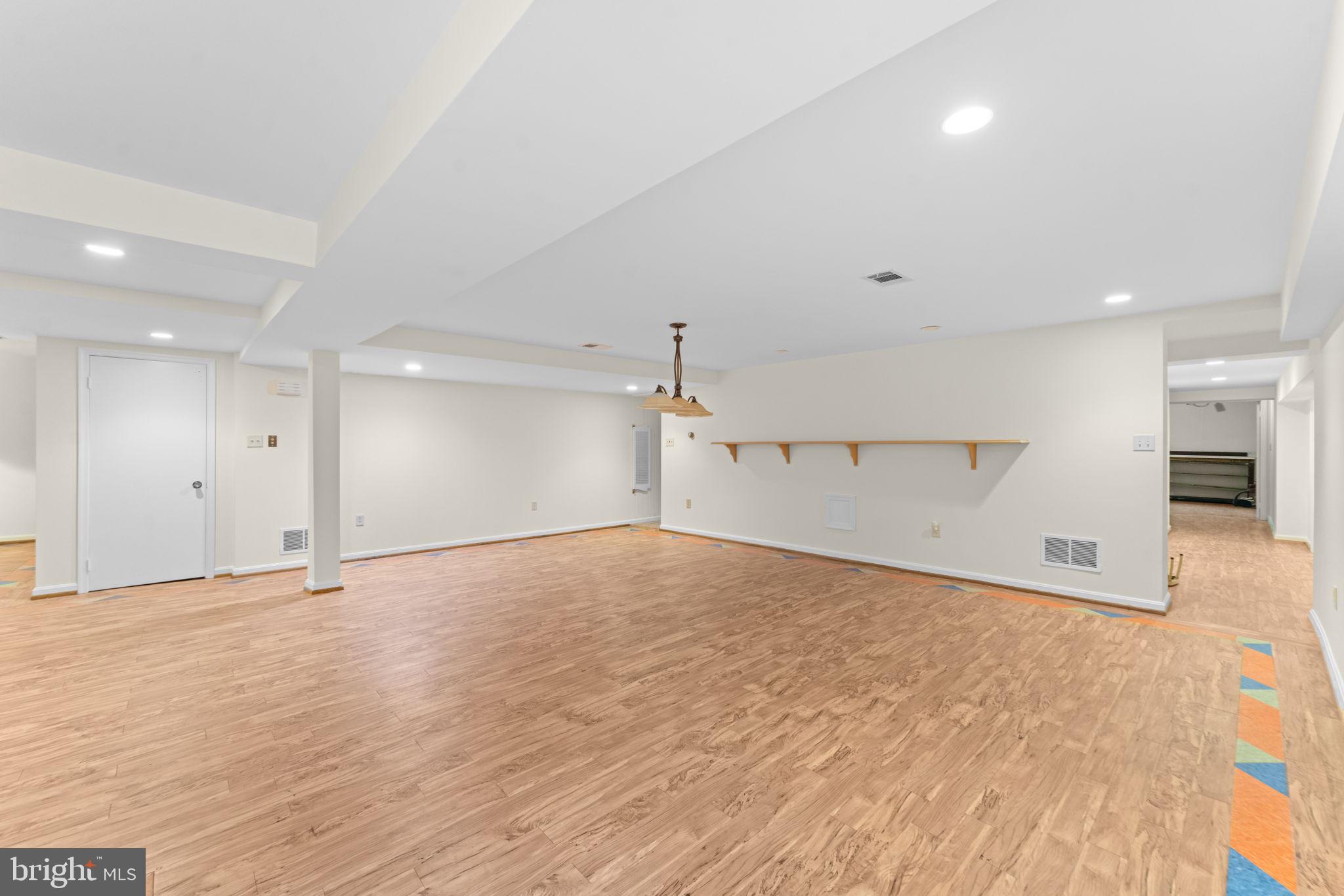 DOVER BALMORAL RIVERWOOD - Residential