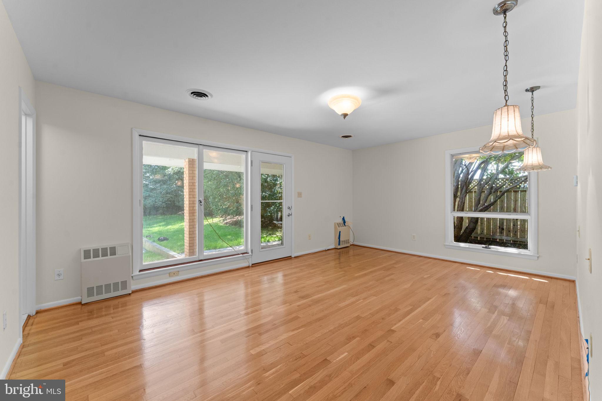 DOVER BALMORAL RIVERWOOD - Residential