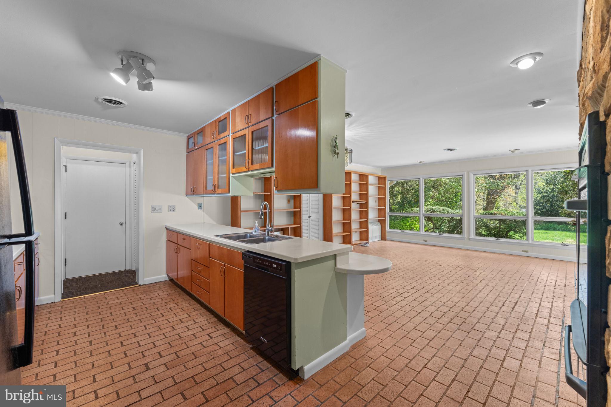 DOVER BALMORAL RIVERWOOD - Residential