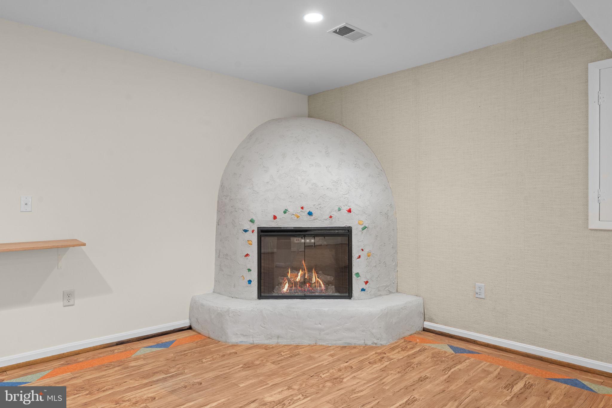 DOVER BALMORAL RIVERWOOD - Residential