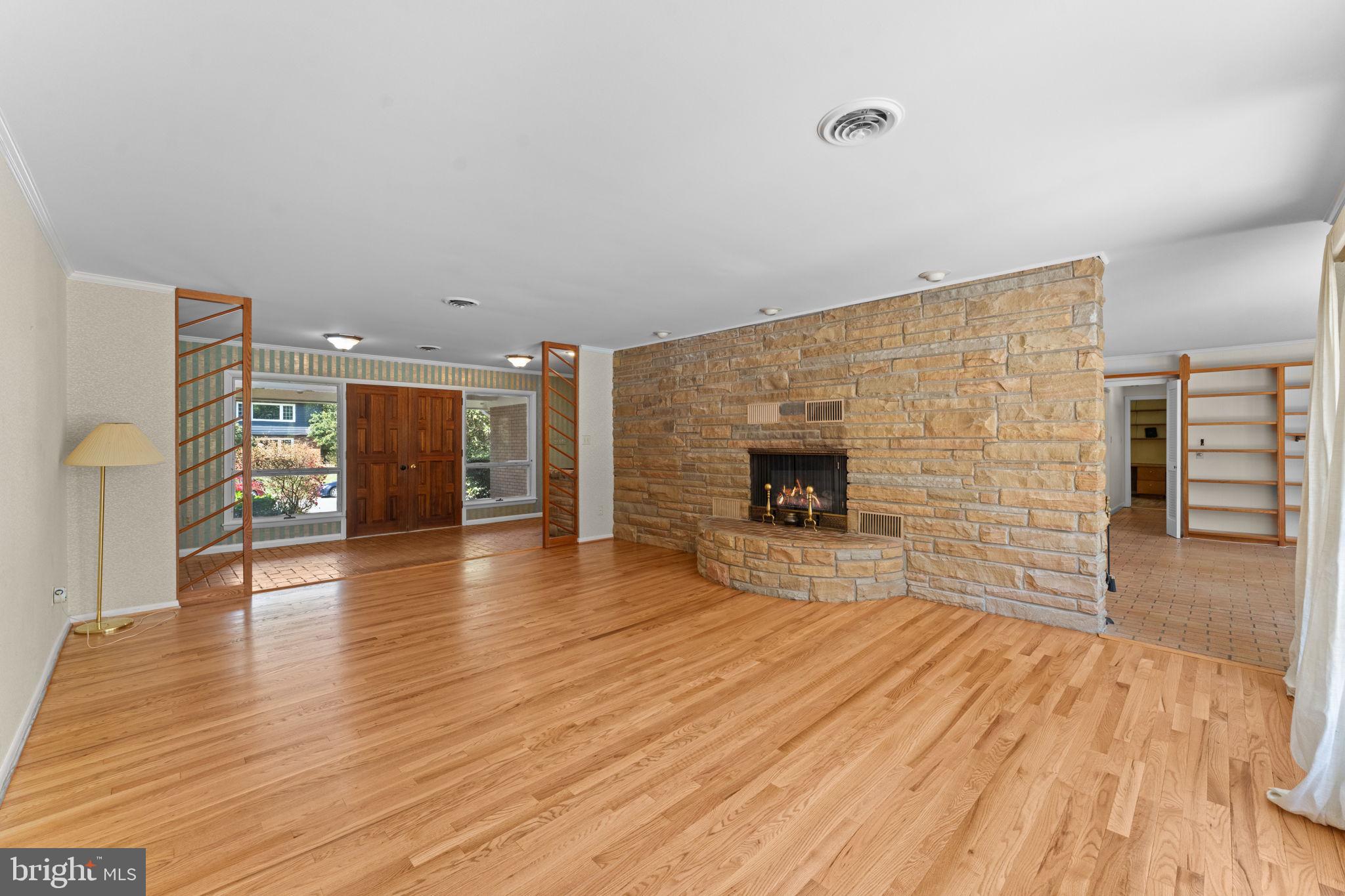 DOVER BALMORAL RIVERWOOD - Residential