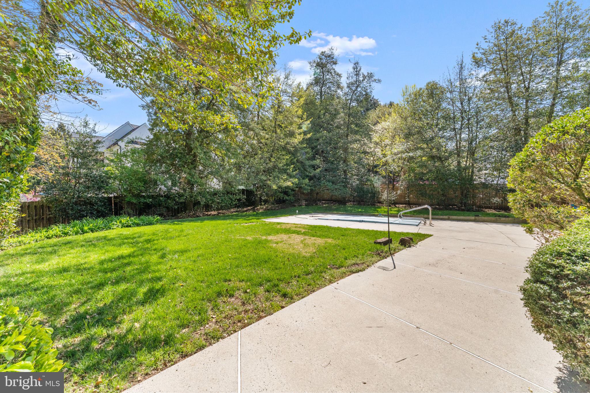 DOVER BALMORAL RIVERWOOD - Residential