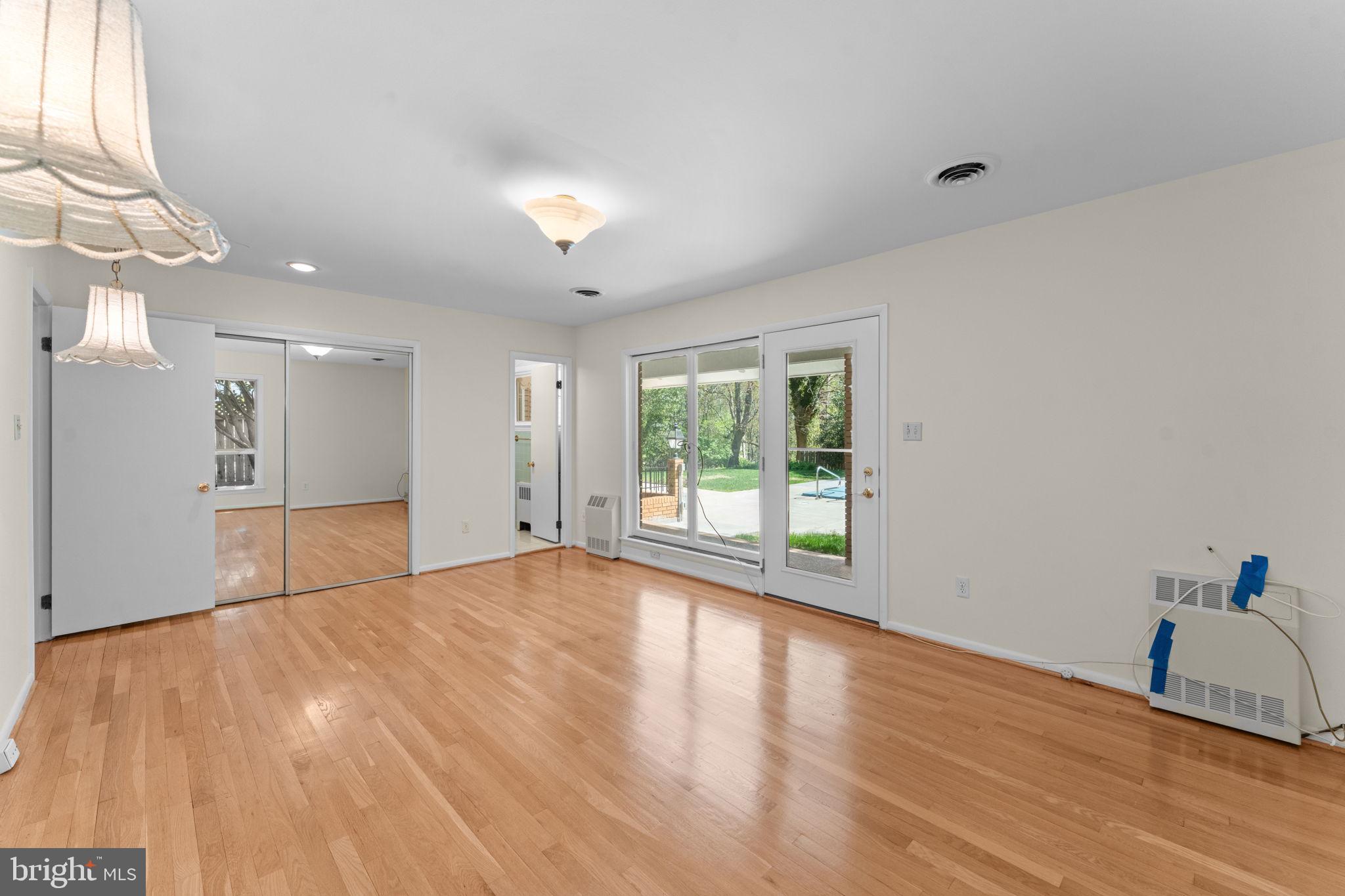 DOVER BALMORAL RIVERWOOD - Residential